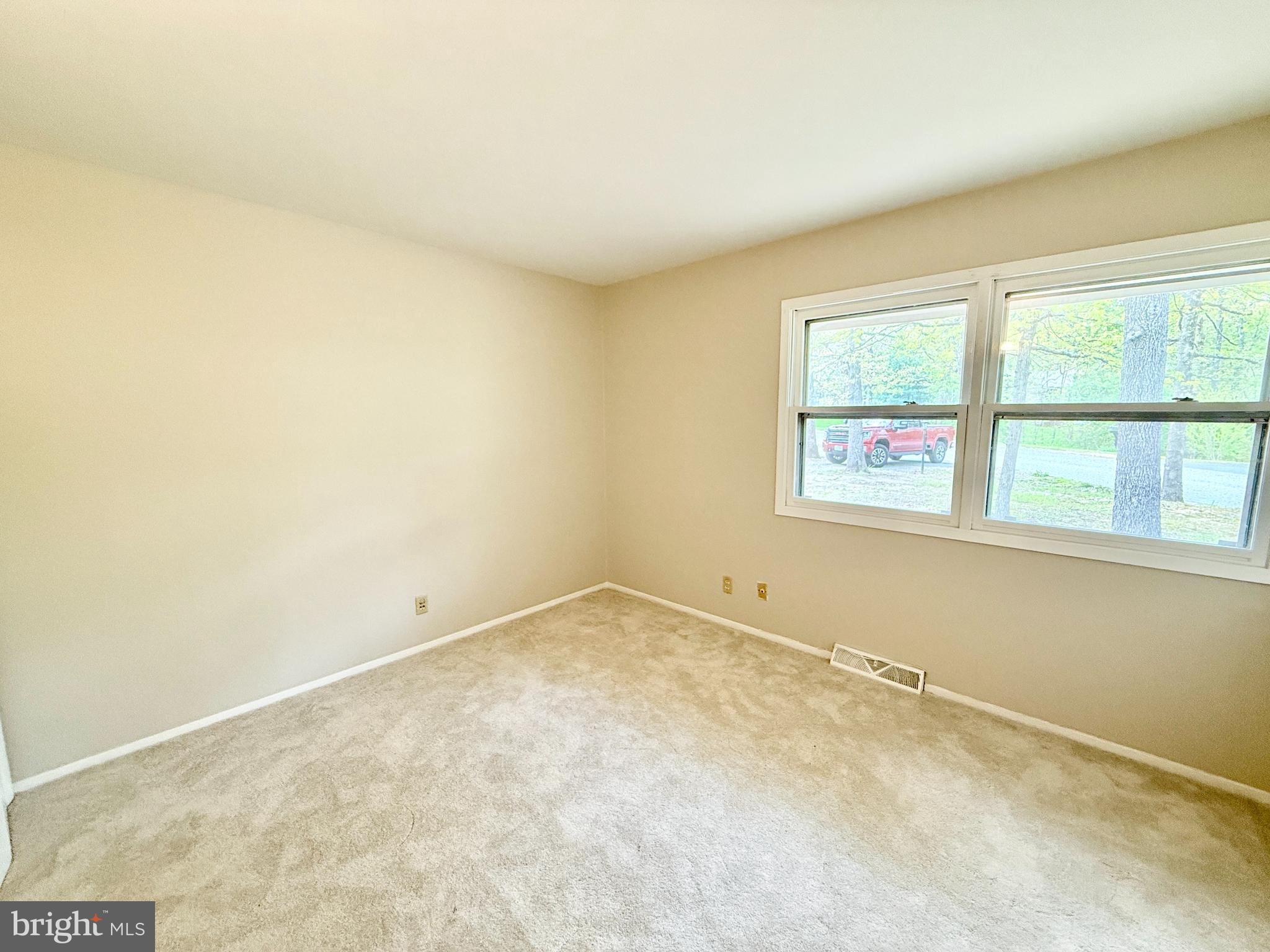 LEE'S HEADQUARTERS - Residential