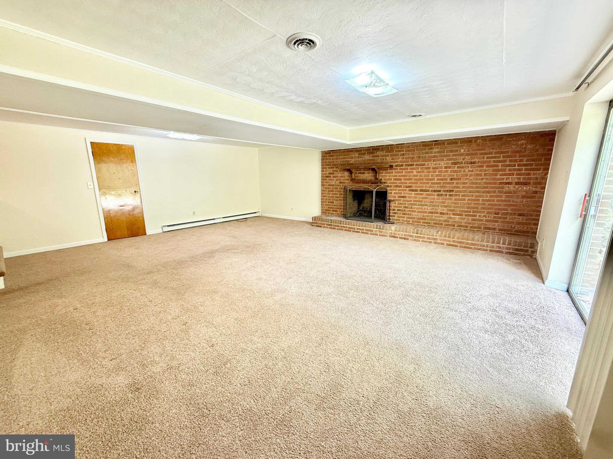 LEE'S HEADQUARTERS - Residential