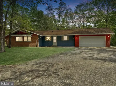 201 Hardwood Lane, Fredericksburg, VA MLS: VASP2032382