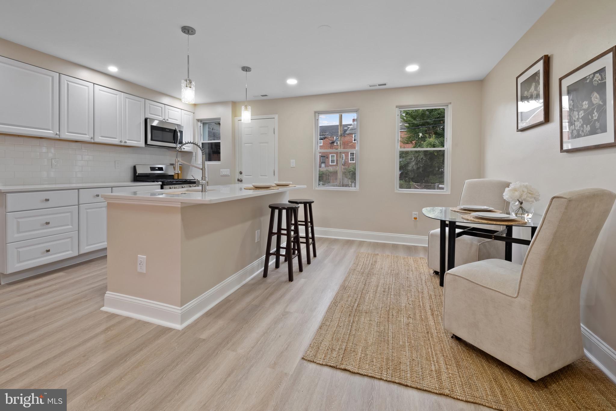 PERRING LOCH - Residential Lease