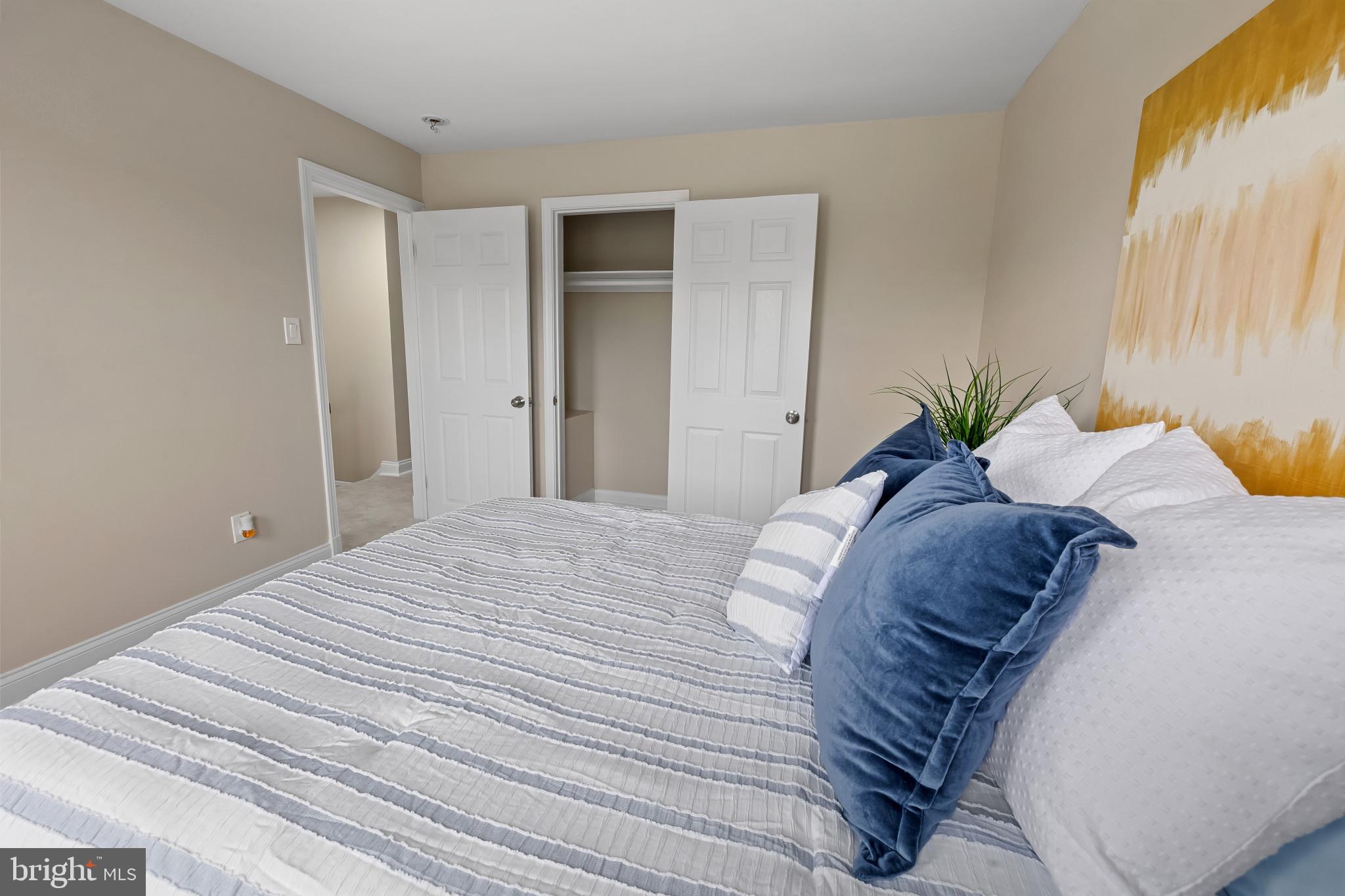 PERRING LOCH - Residential Lease