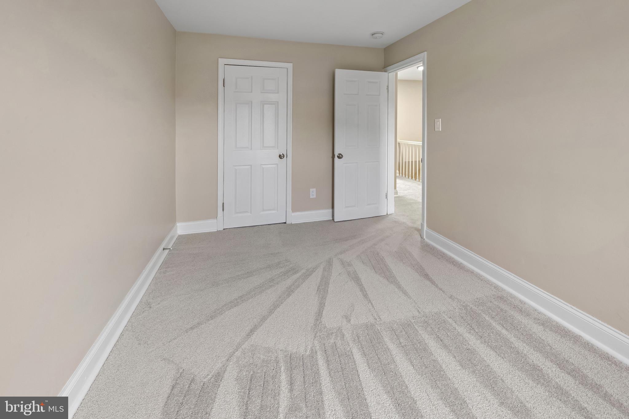 PERRING LOCH - Residential Lease