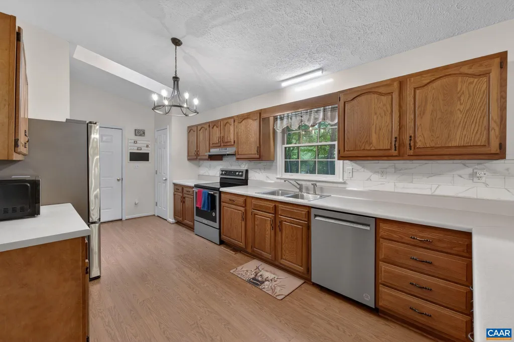 Additional image 12 of 29 N Bearwood Dr, Palmyra, VA 22963
