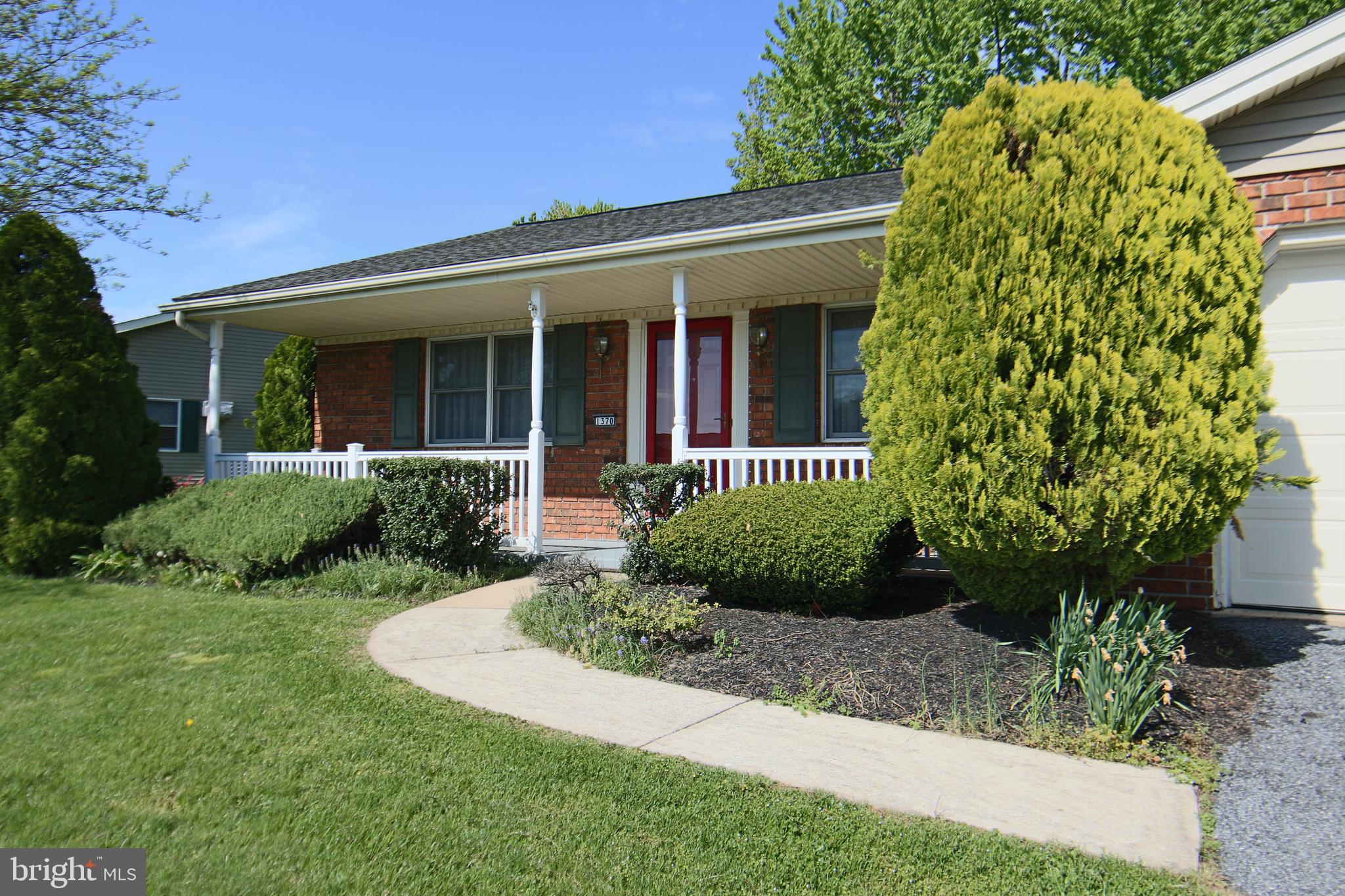 1370 WOODRIDGE DRIVE