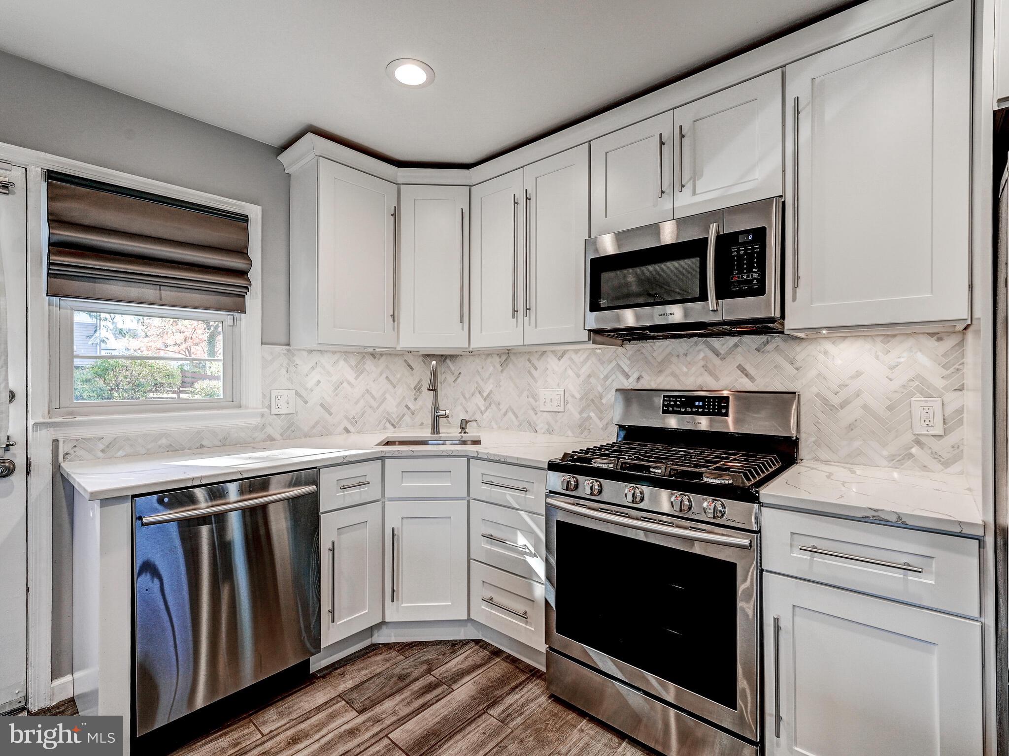 DULANEY VILLAGE - Residential