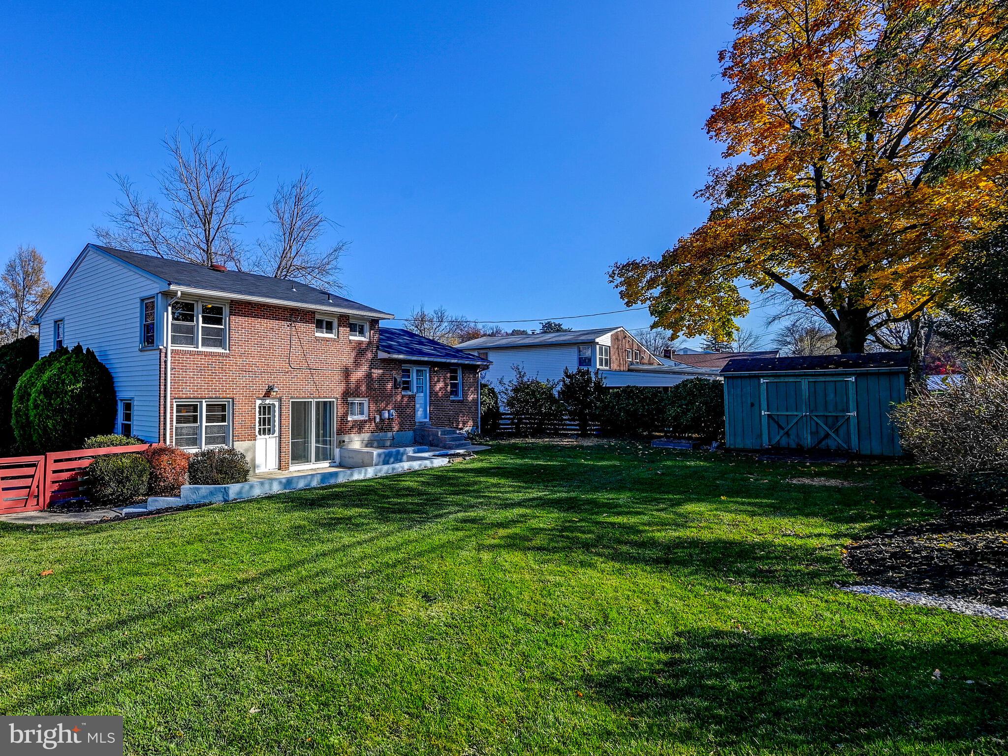 DULANEY VILLAGE - Residential