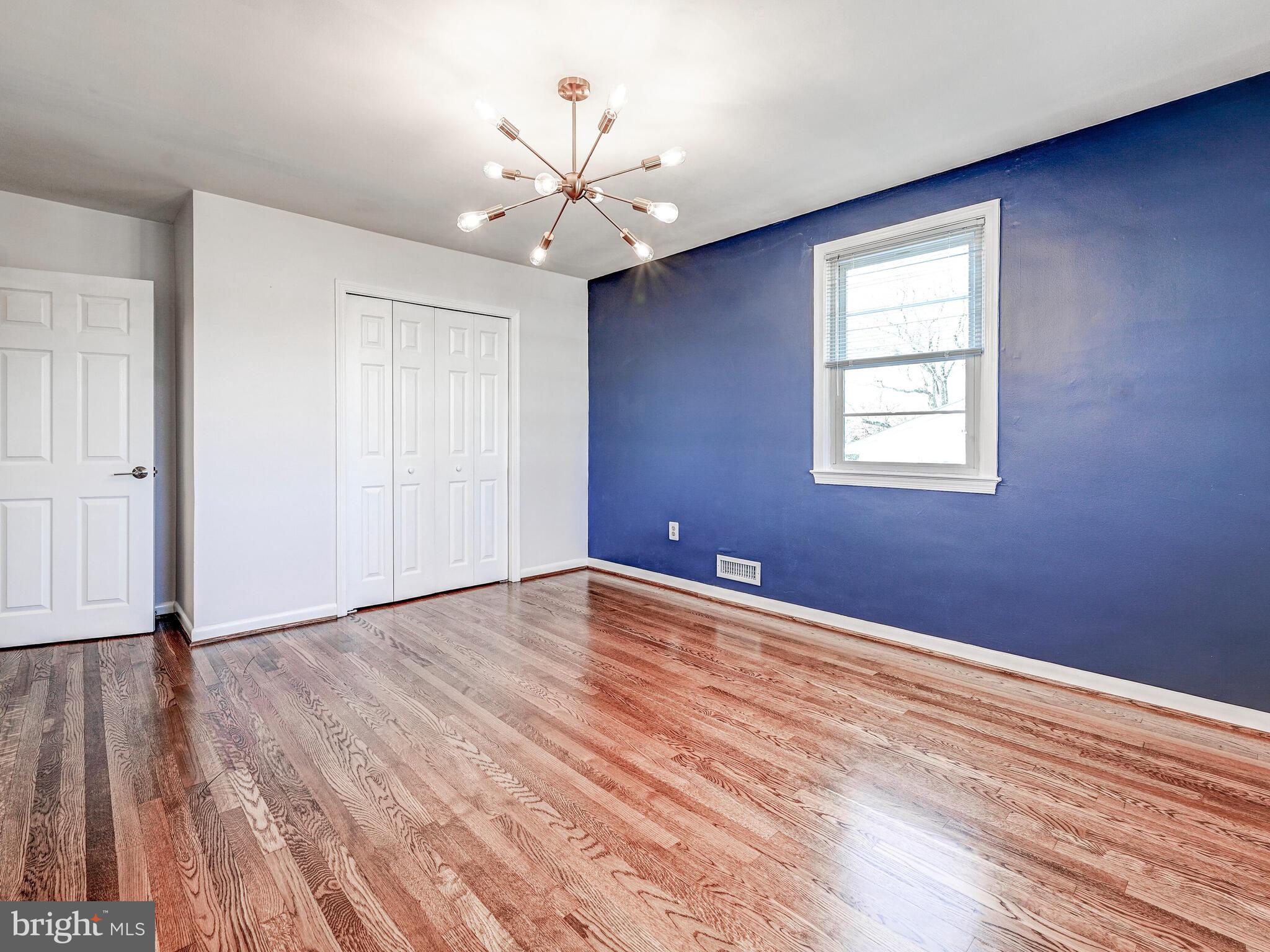 DULANEY VILLAGE - Residential