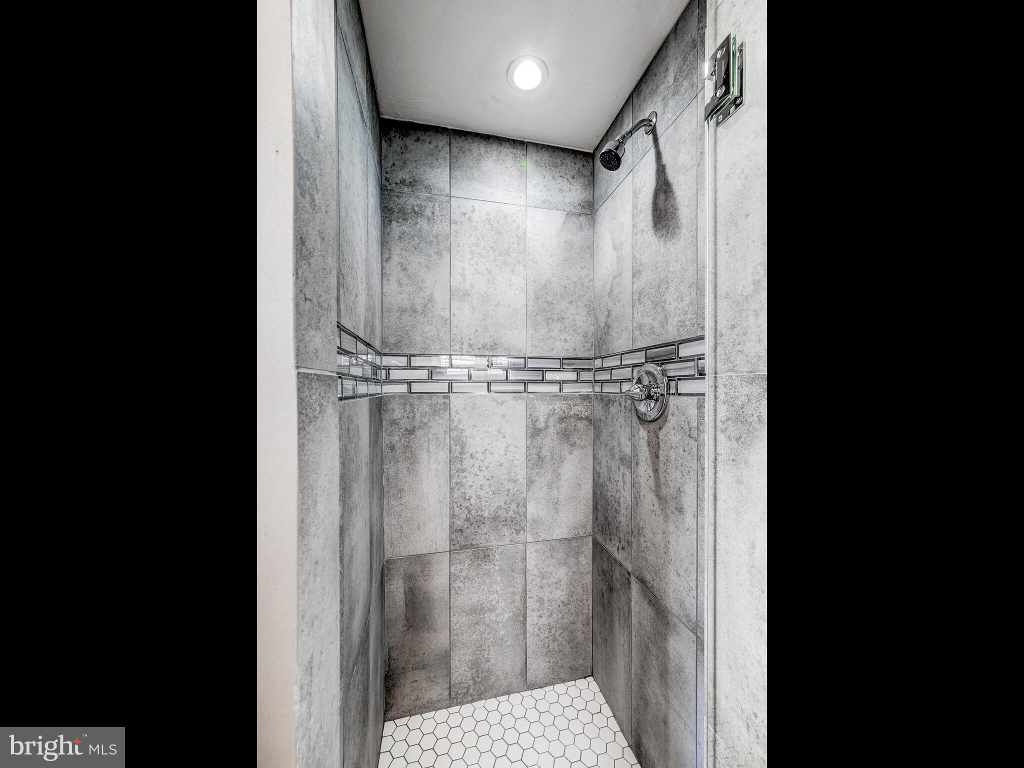 DULANEY VILLAGE - Residential