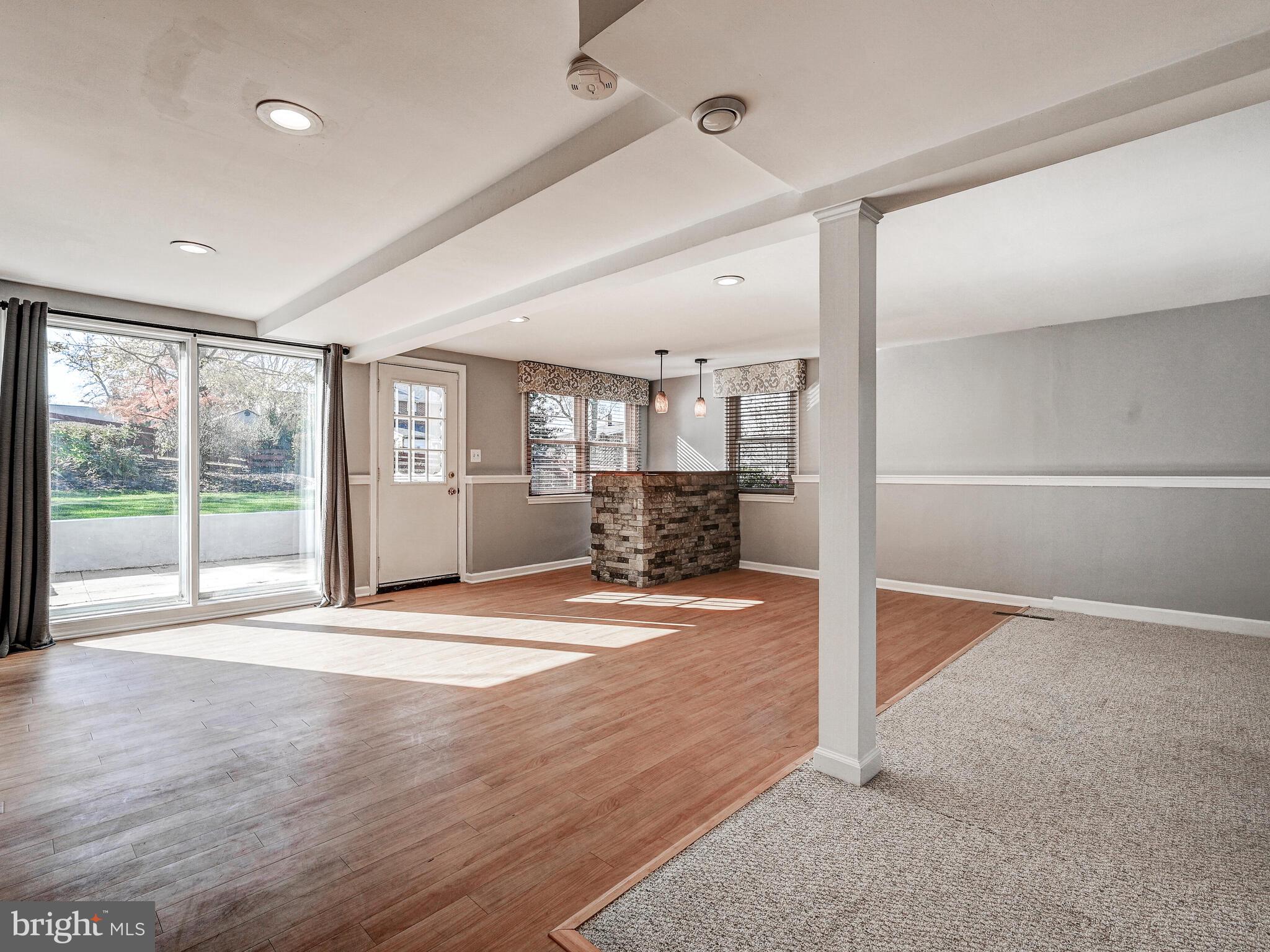 DULANEY VILLAGE - Residential