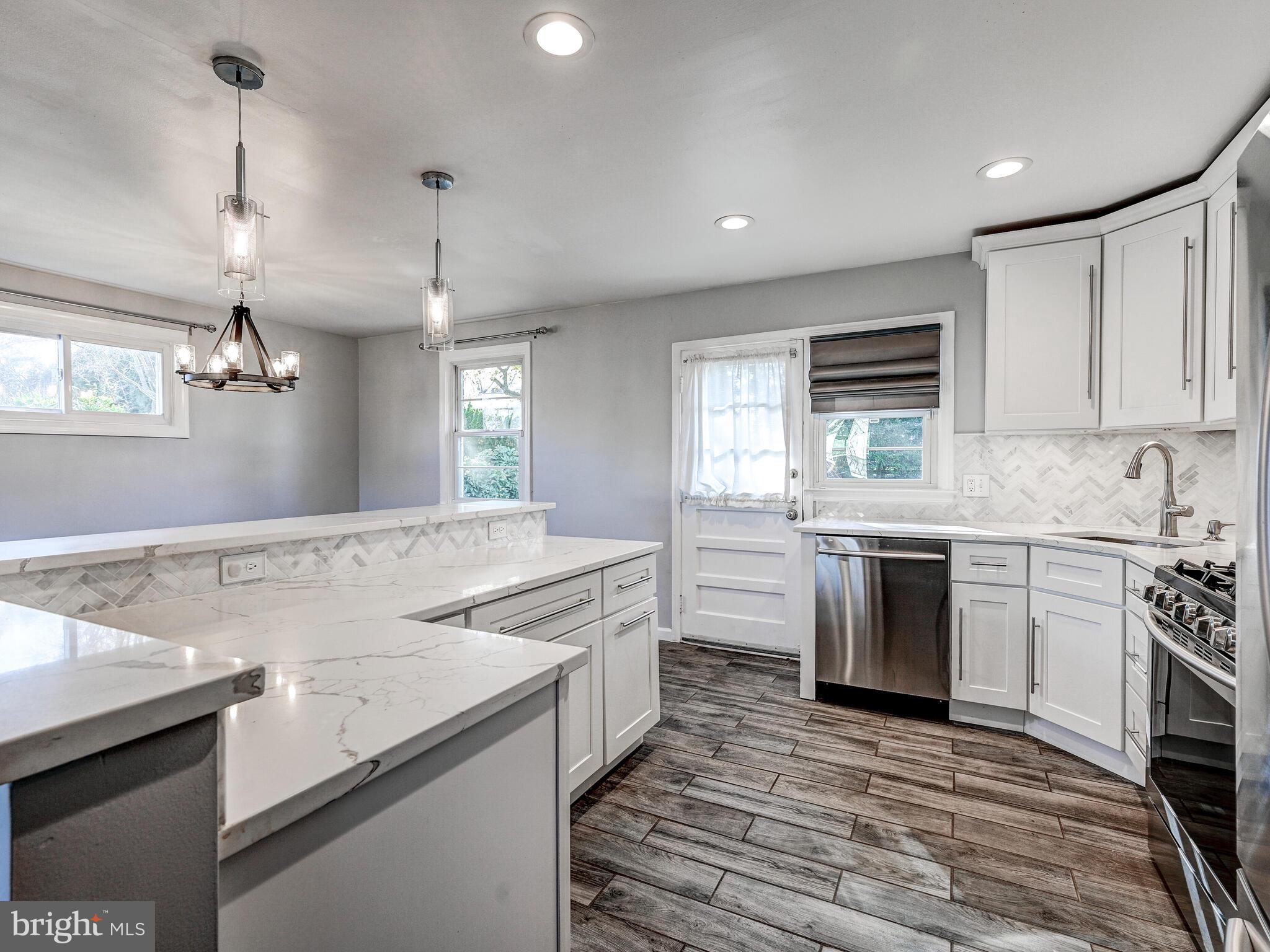 DULANEY VILLAGE - Residential