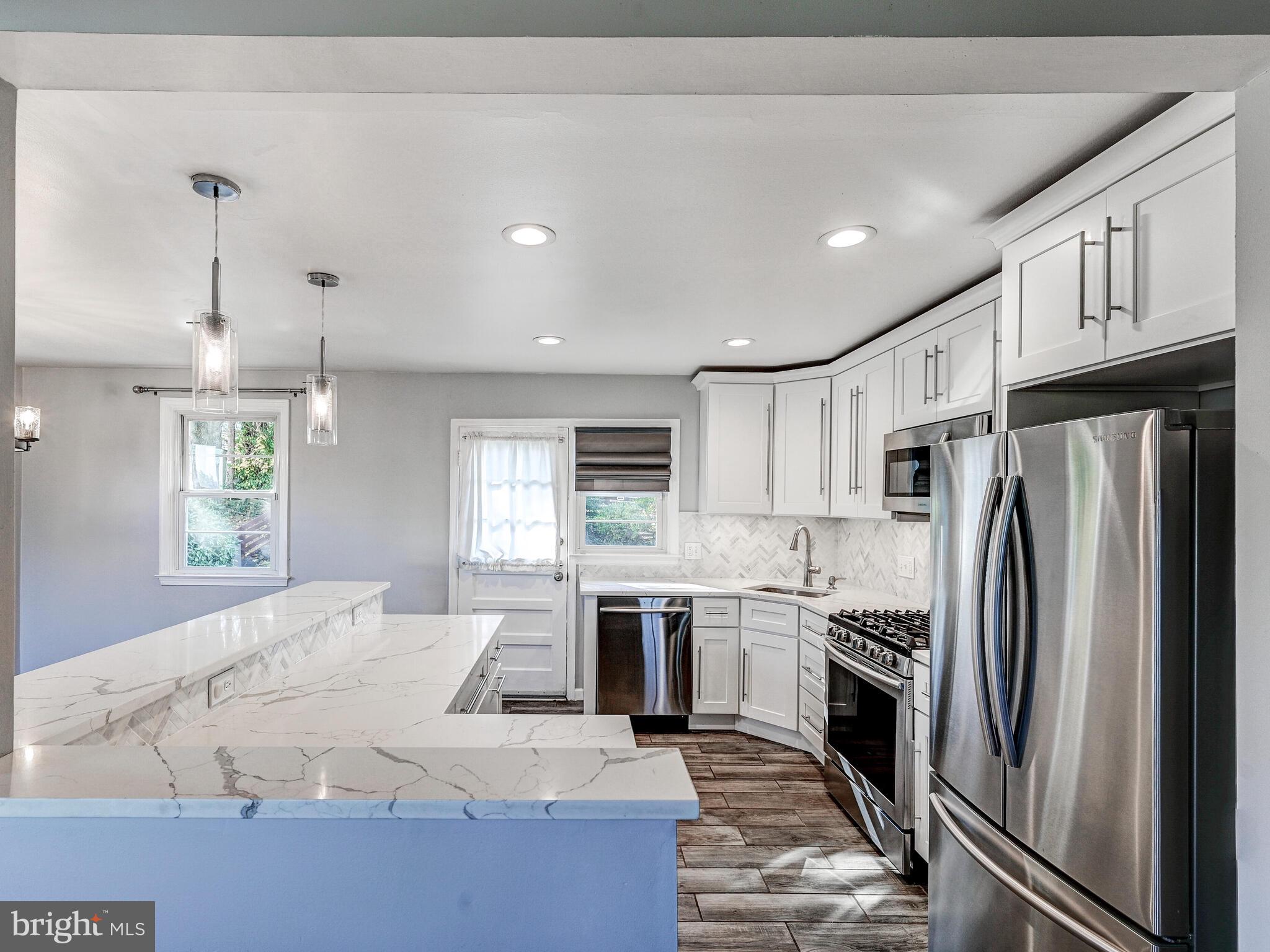 DULANEY VILLAGE - Residential