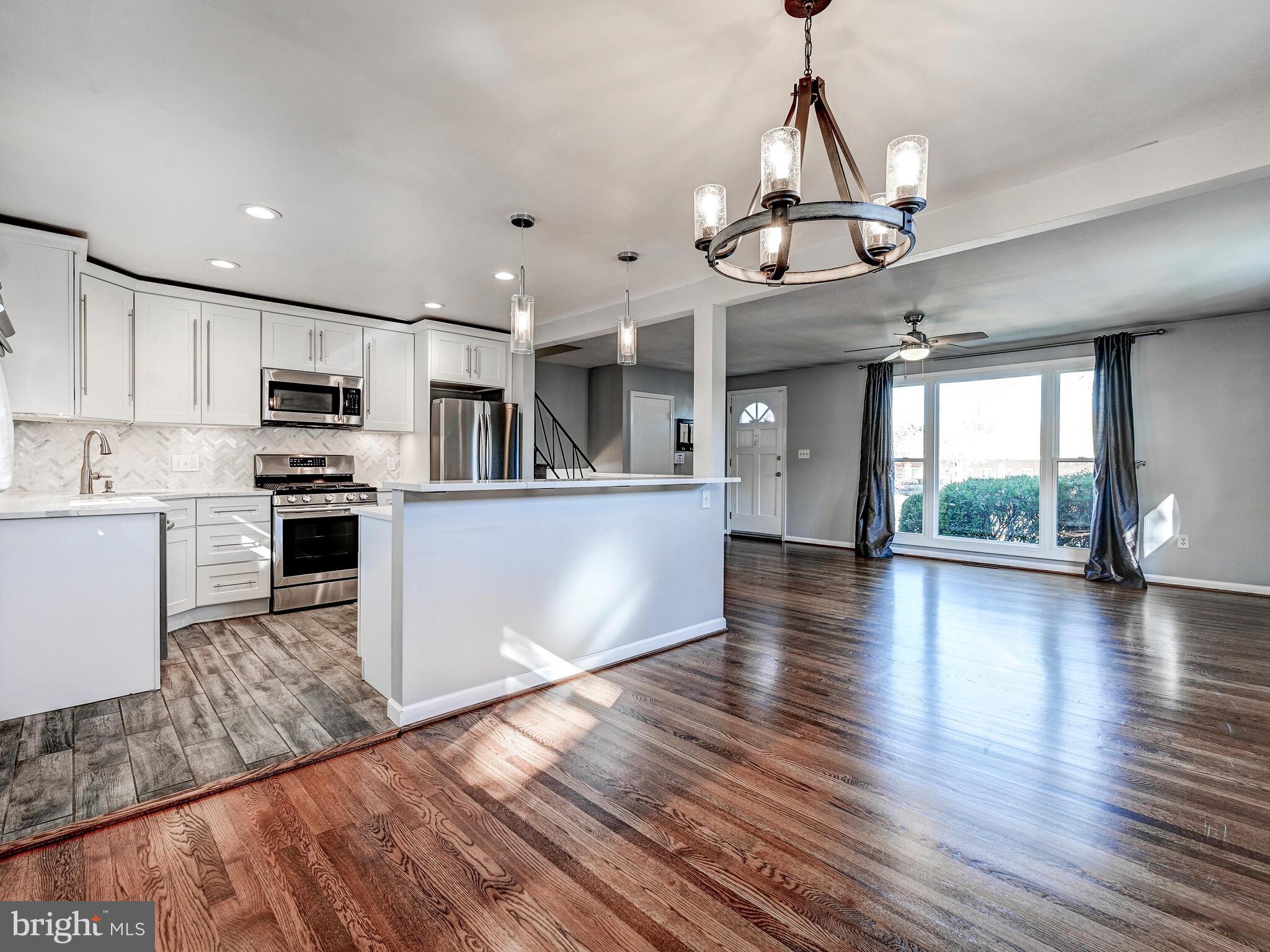 DULANEY VILLAGE - Residential