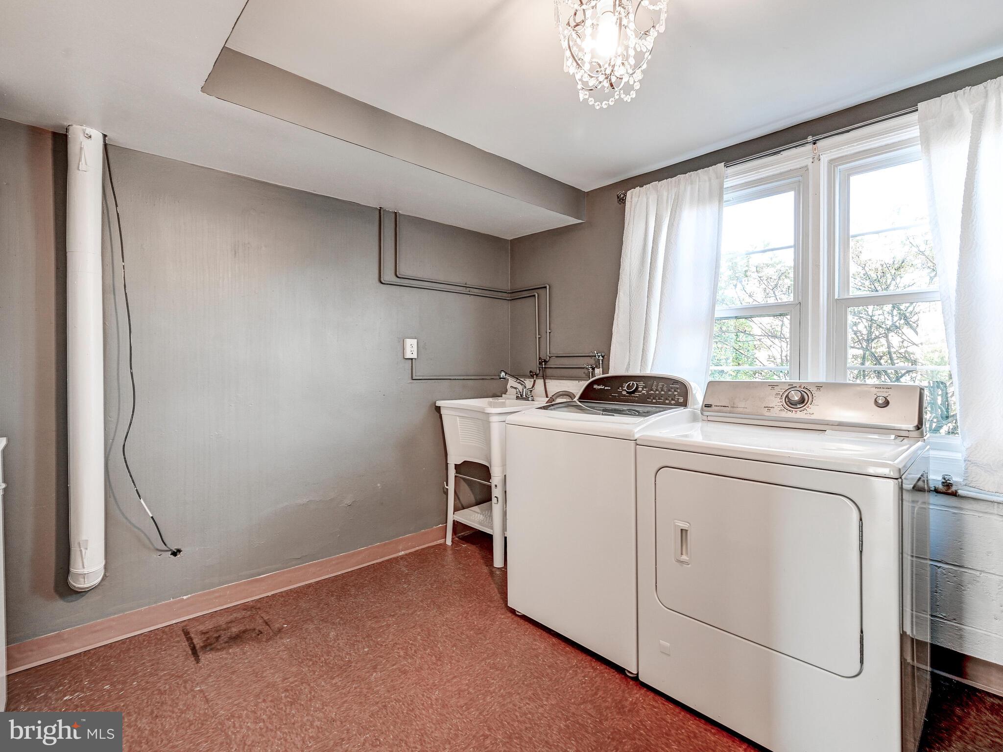 DULANEY VILLAGE - Residential