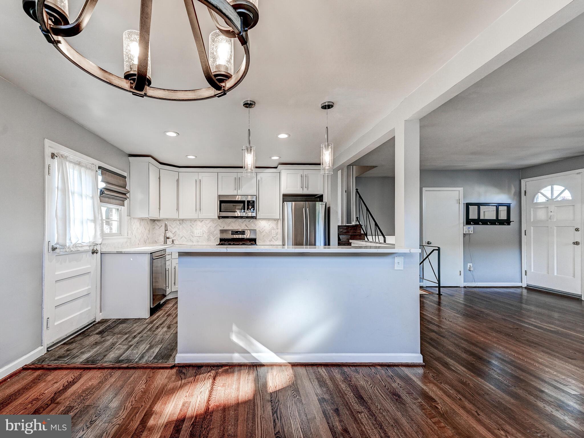 DULANEY VILLAGE - Residential