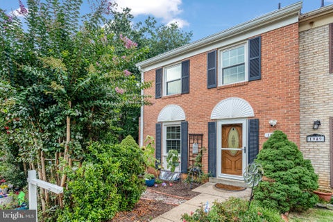 Photo of 1947 Mayflower Drive, WOODBRIDGE, VA 22192 (MLS # VAPW2124296)