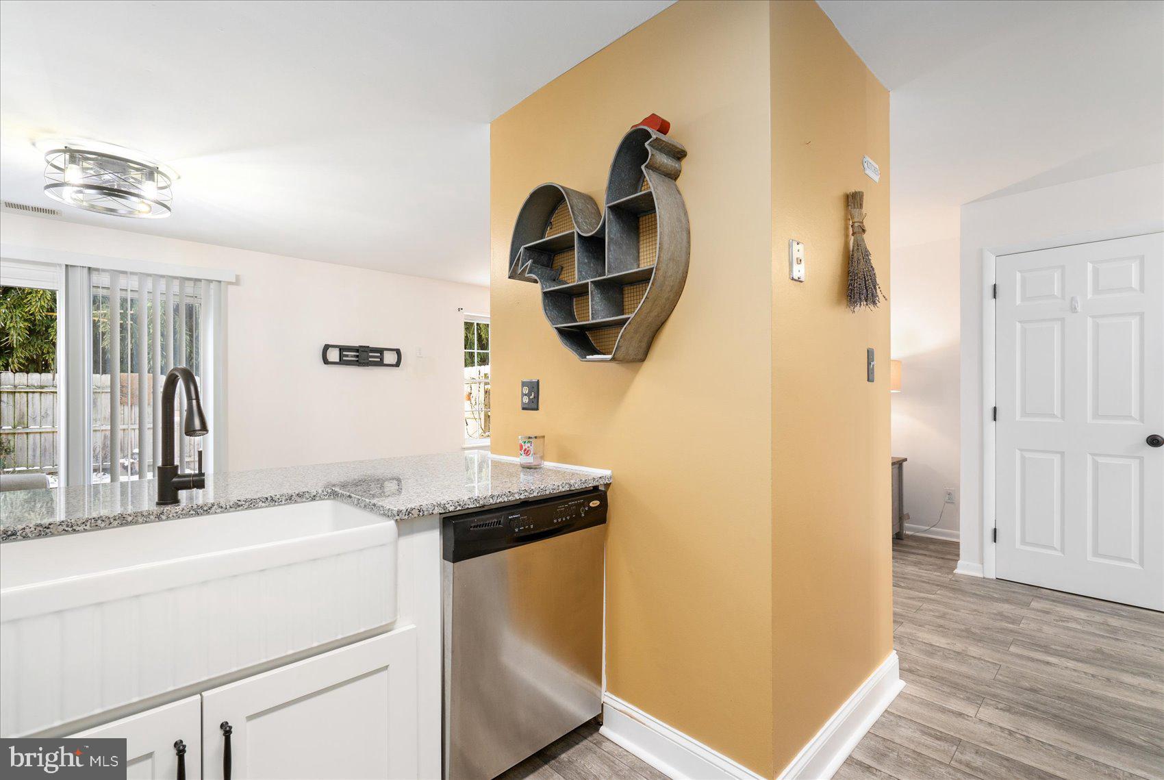 RIVERSIDE - Residential Lease