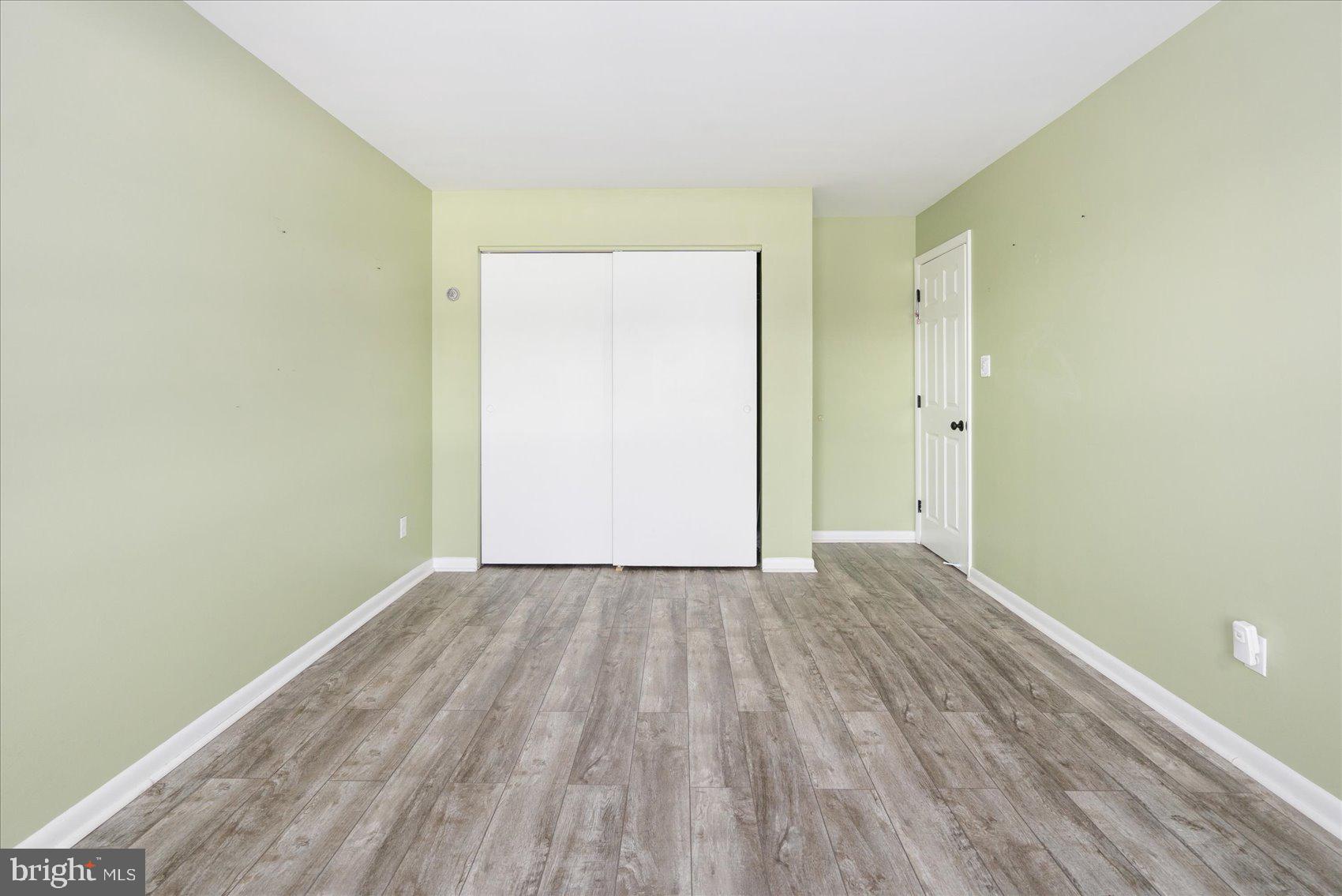 RIVERSIDE - Residential Lease