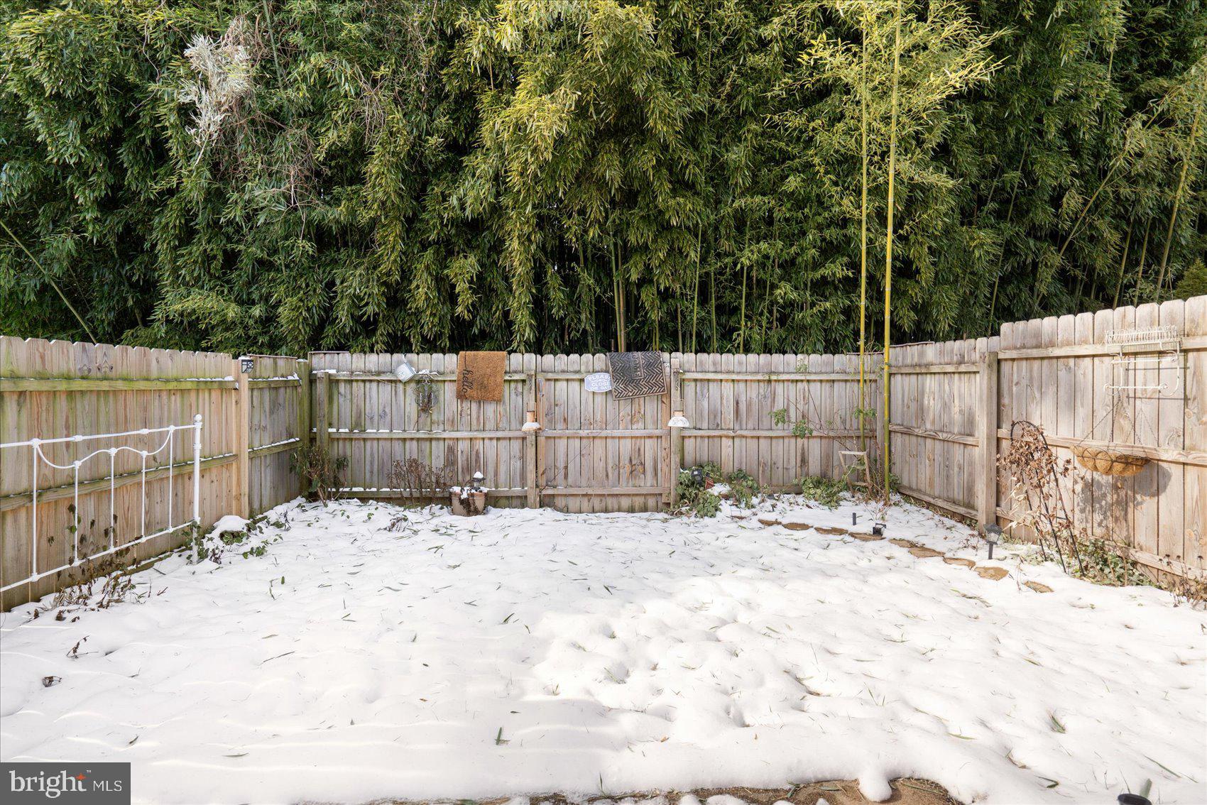 RIVERSIDE - Residential Lease