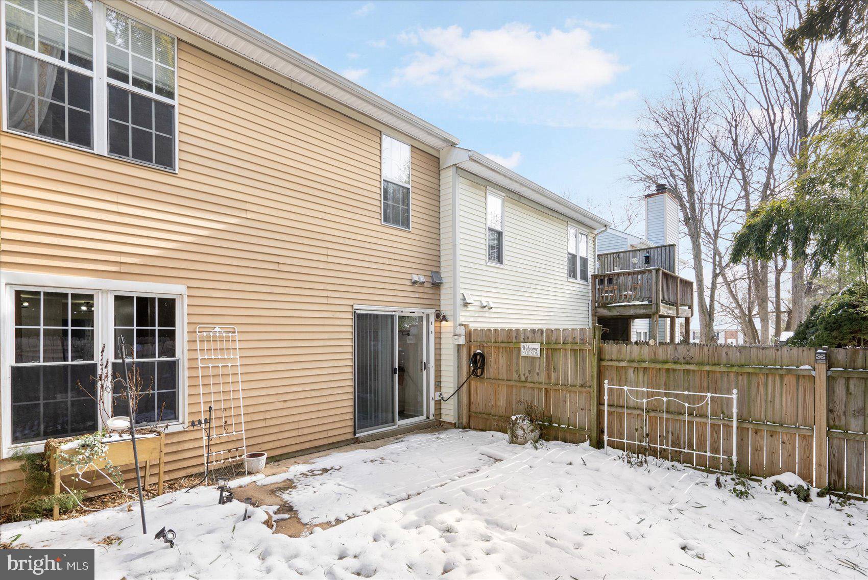 RIVERSIDE - Residential Lease