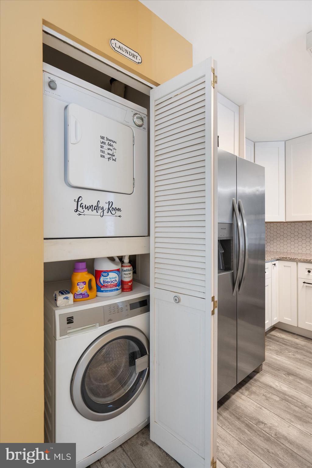 RIVERSIDE - Residential Lease