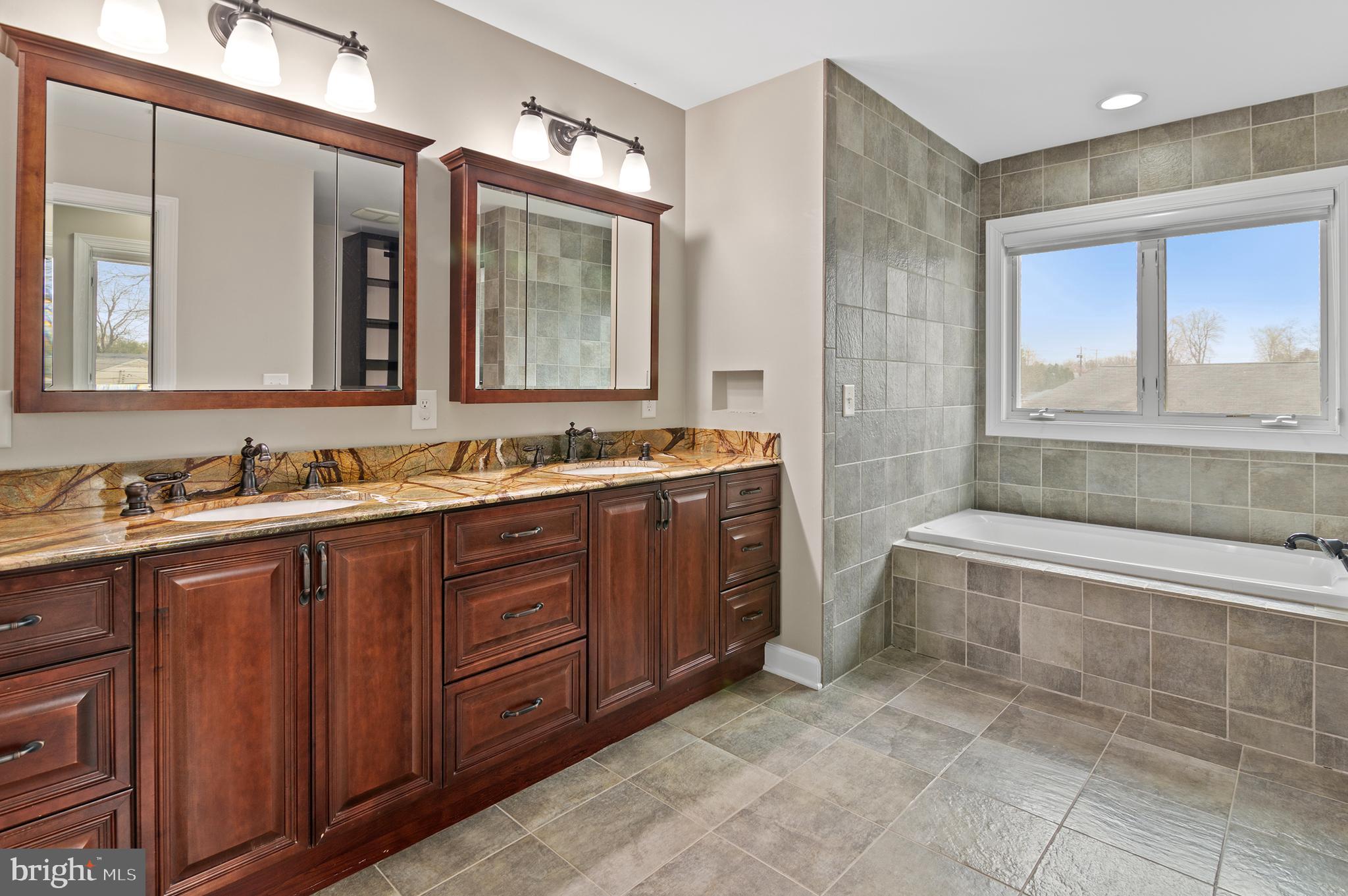 GREEN SPRING MANOR - Residential