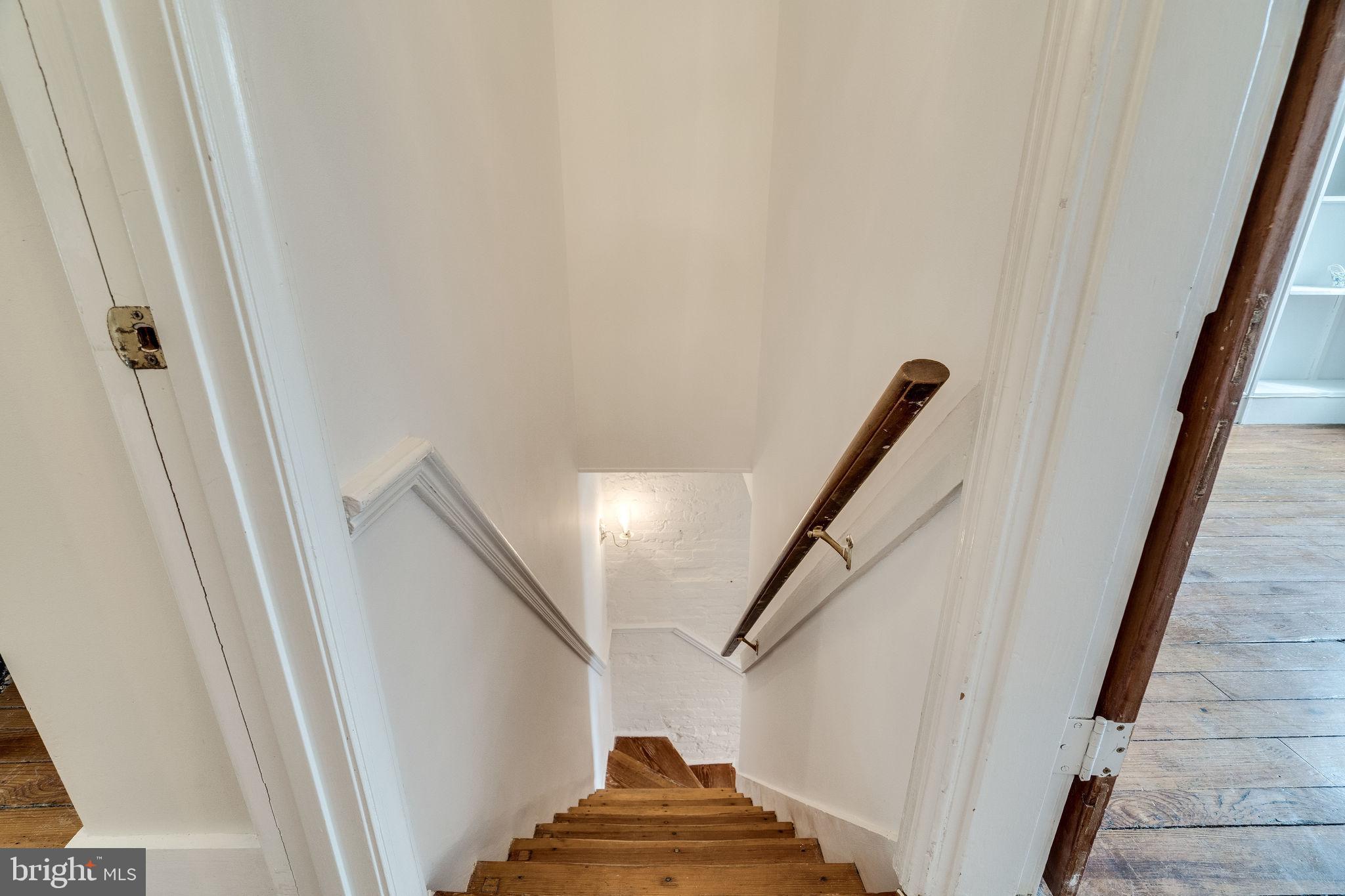 OLD TOWN ALEXANDRIA - Residential