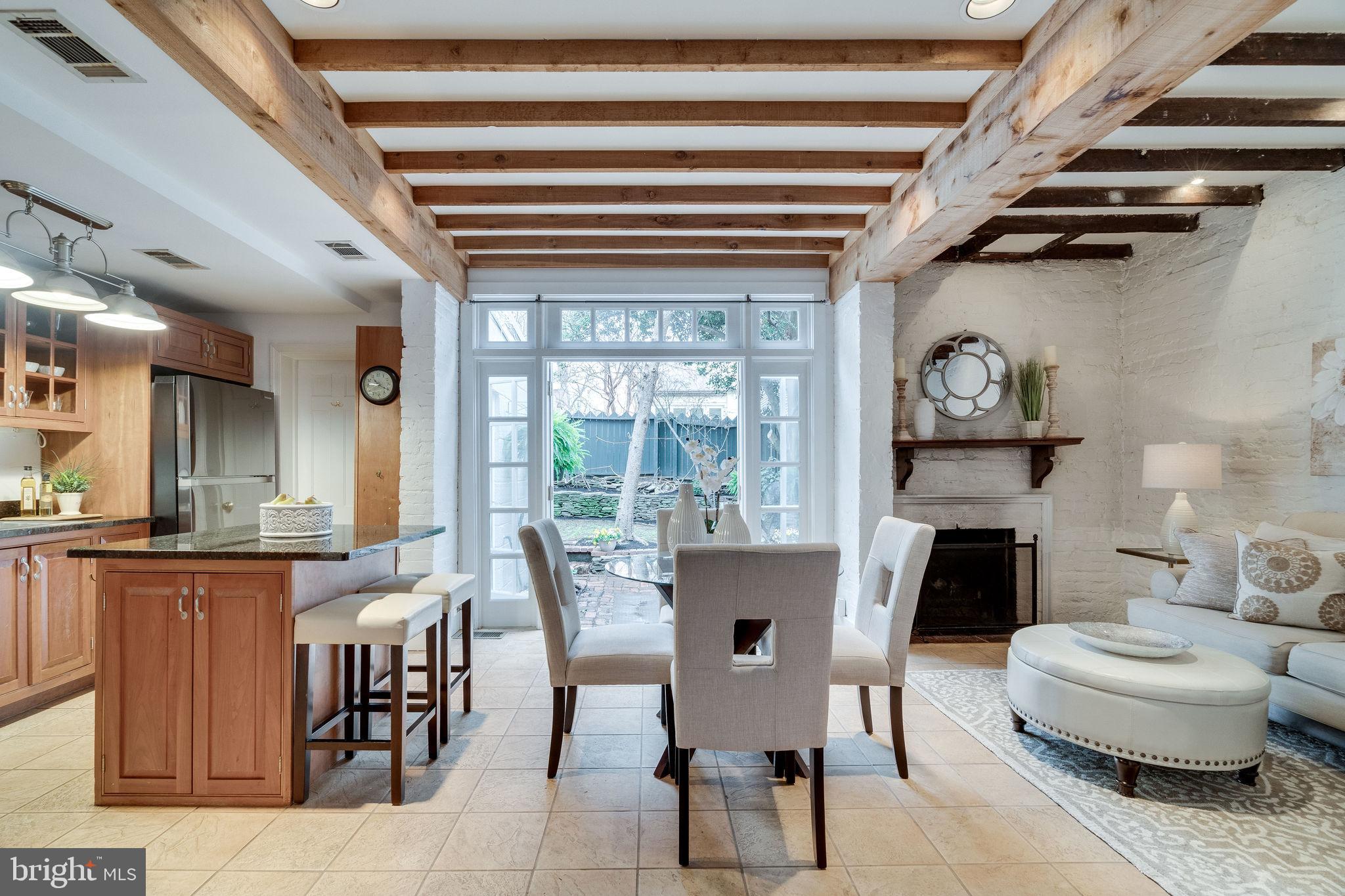 OLD TOWN ALEXANDRIA - Residential