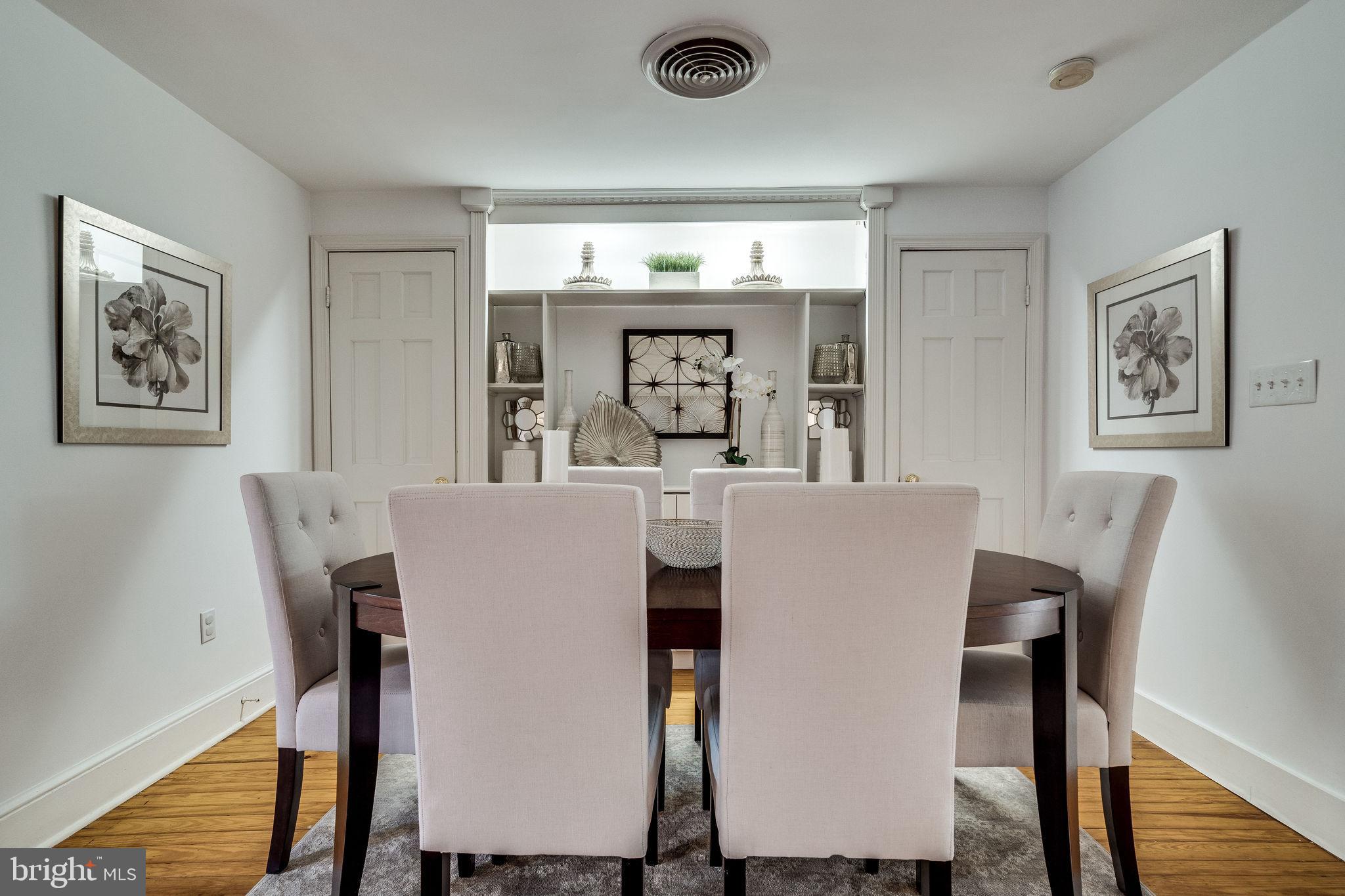 OLD TOWN ALEXANDRIA - Residential