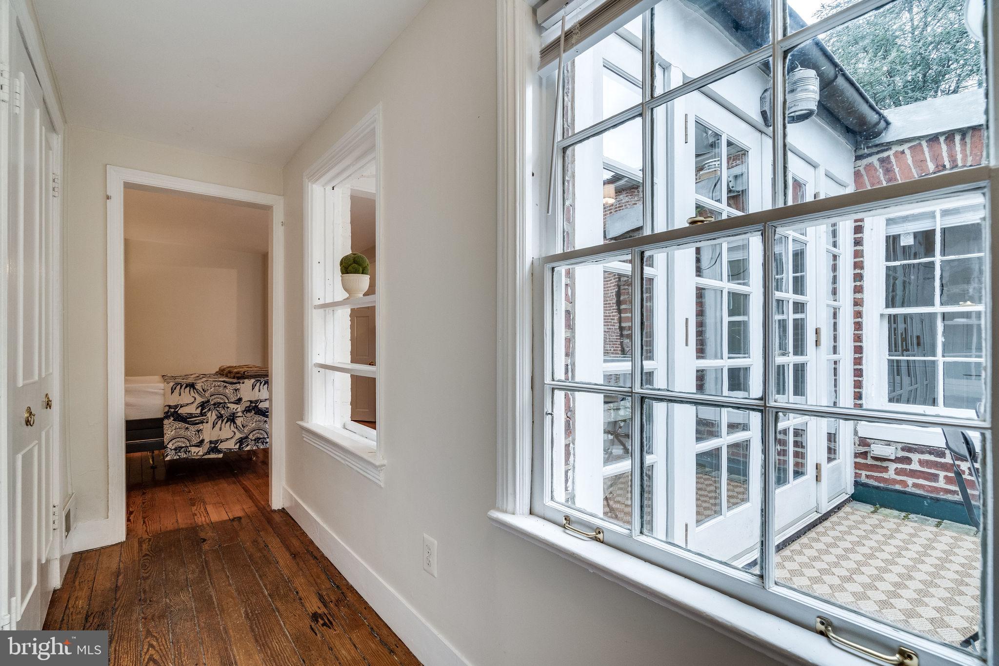 OLD TOWN ALEXANDRIA - Residential