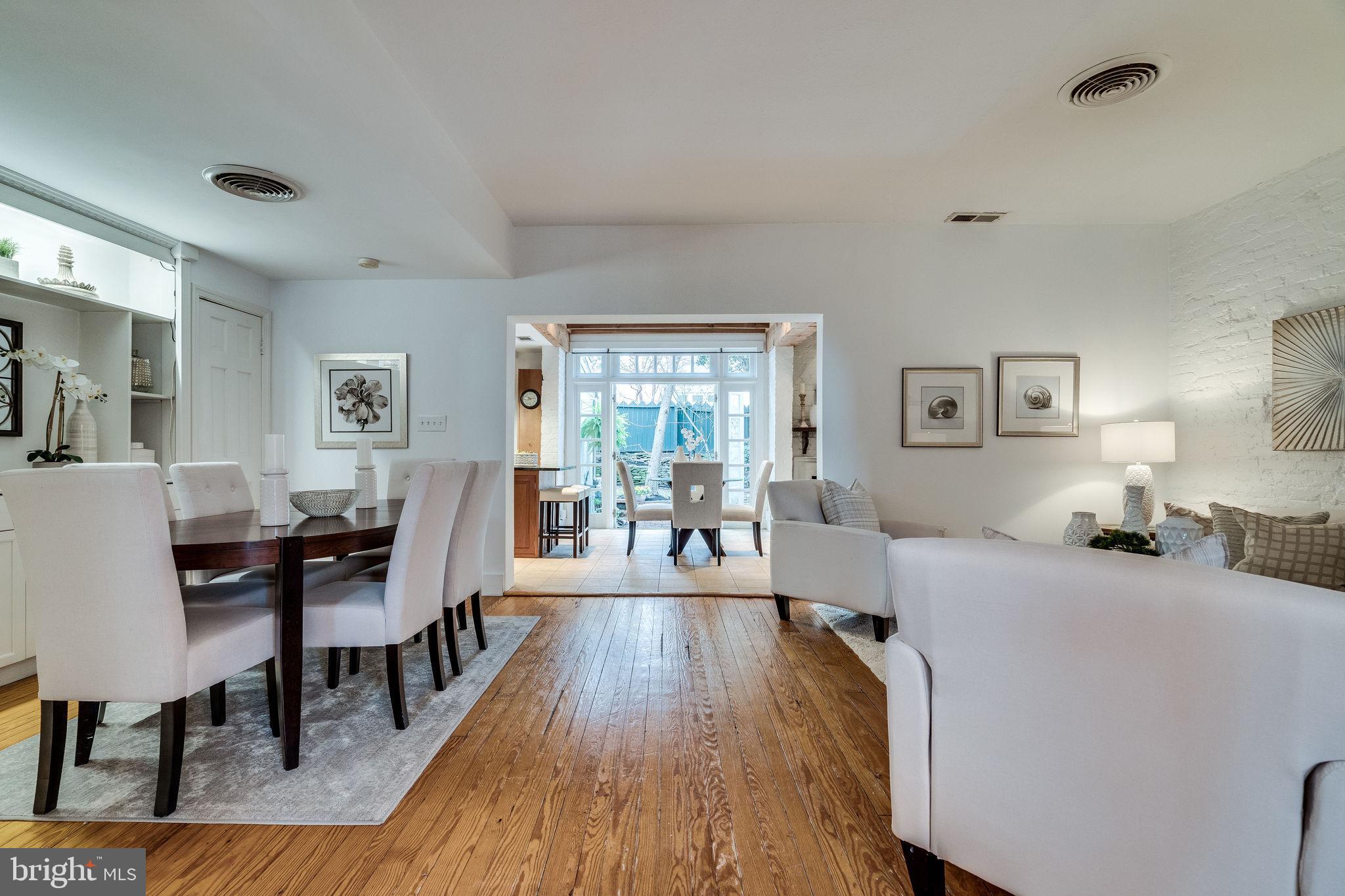 OLD TOWN ALEXANDRIA - Residential