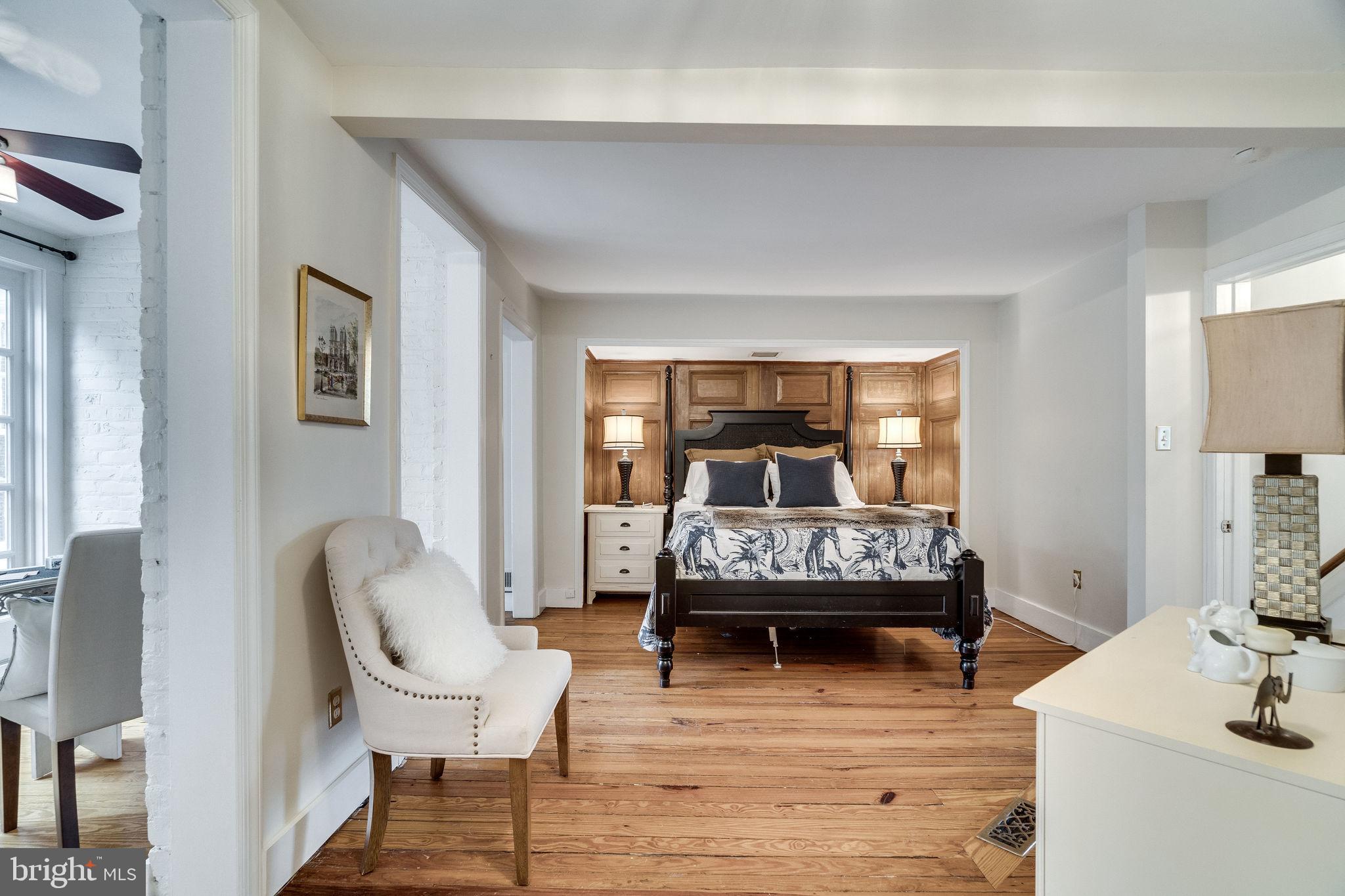 OLD TOWN ALEXANDRIA - Residential