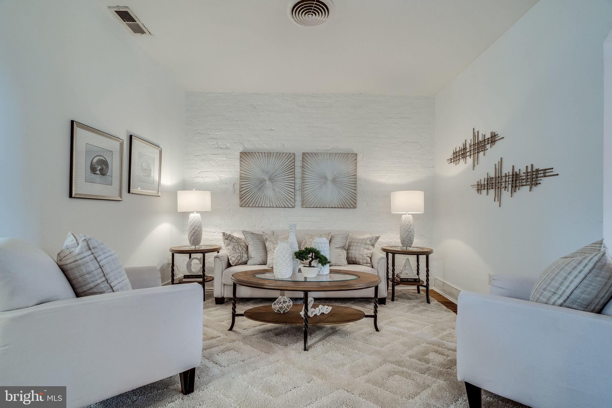 OLD TOWN ALEXANDRIA - Residential