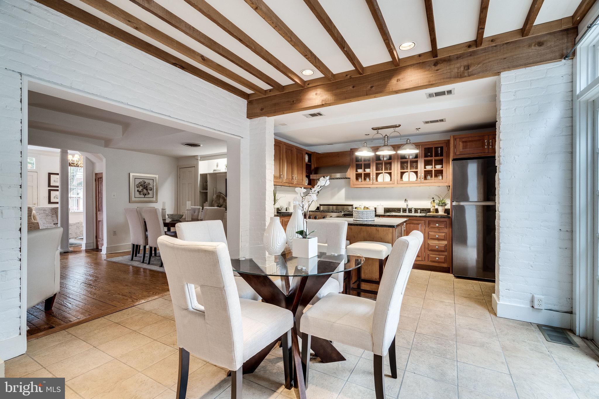 OLD TOWN ALEXANDRIA - Residential