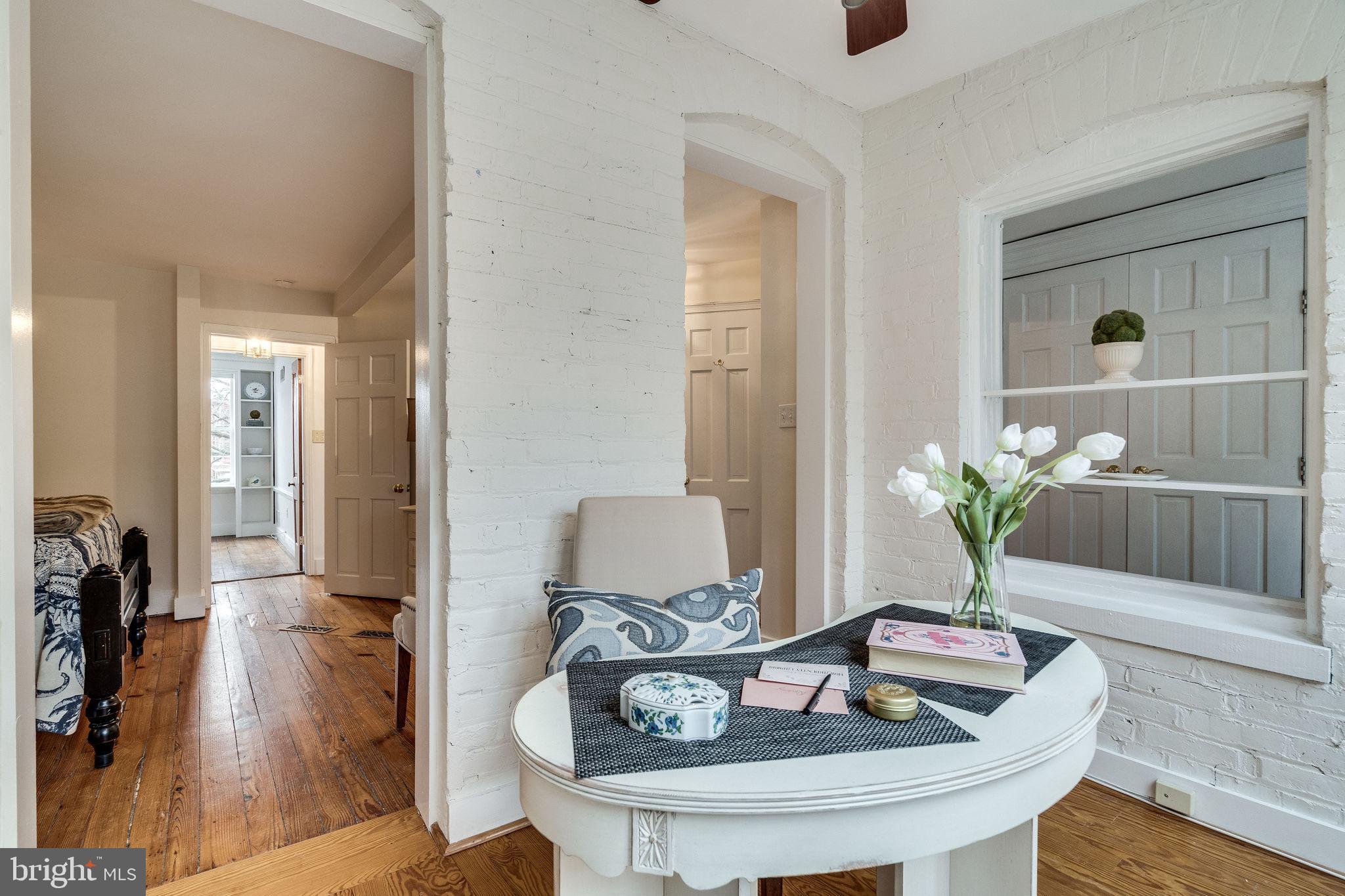 OLD TOWN ALEXANDRIA - Residential