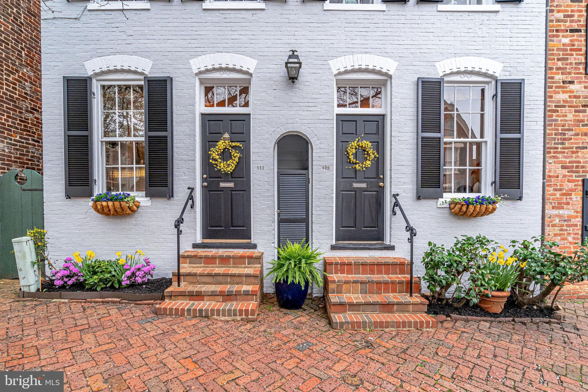 OLD TOWN ALEXANDRIA - Residential