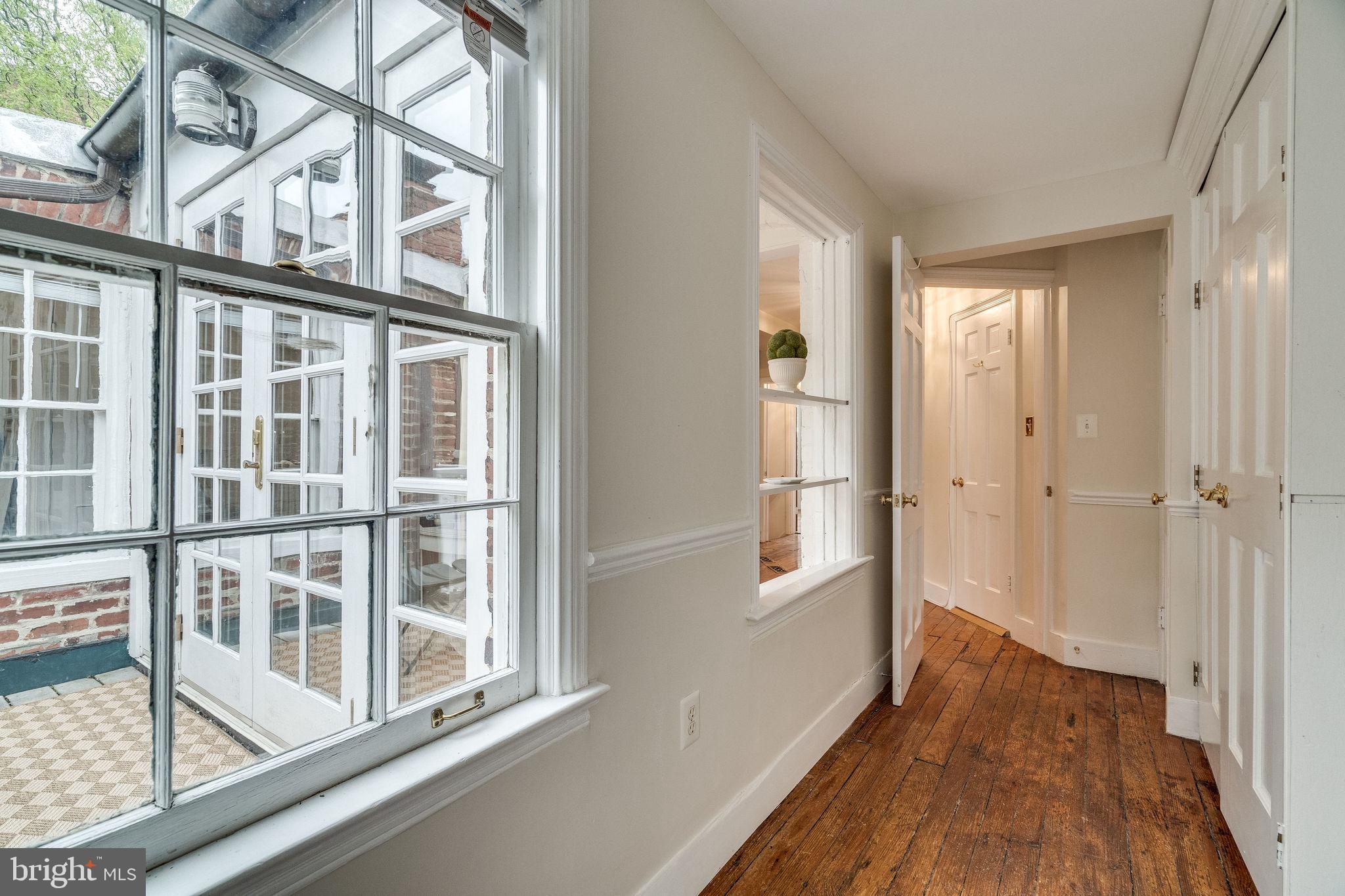 OLD TOWN ALEXANDRIA - Residential