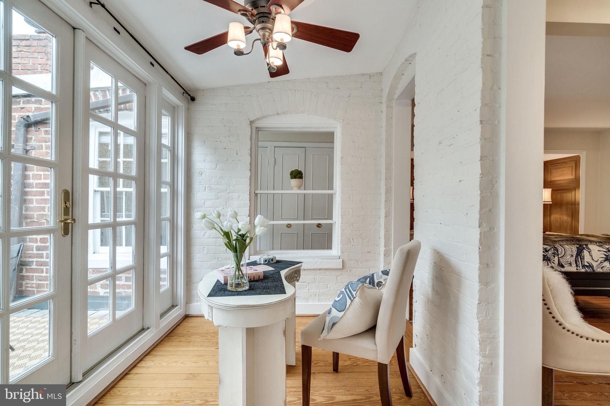 OLD TOWN ALEXANDRIA - Residential