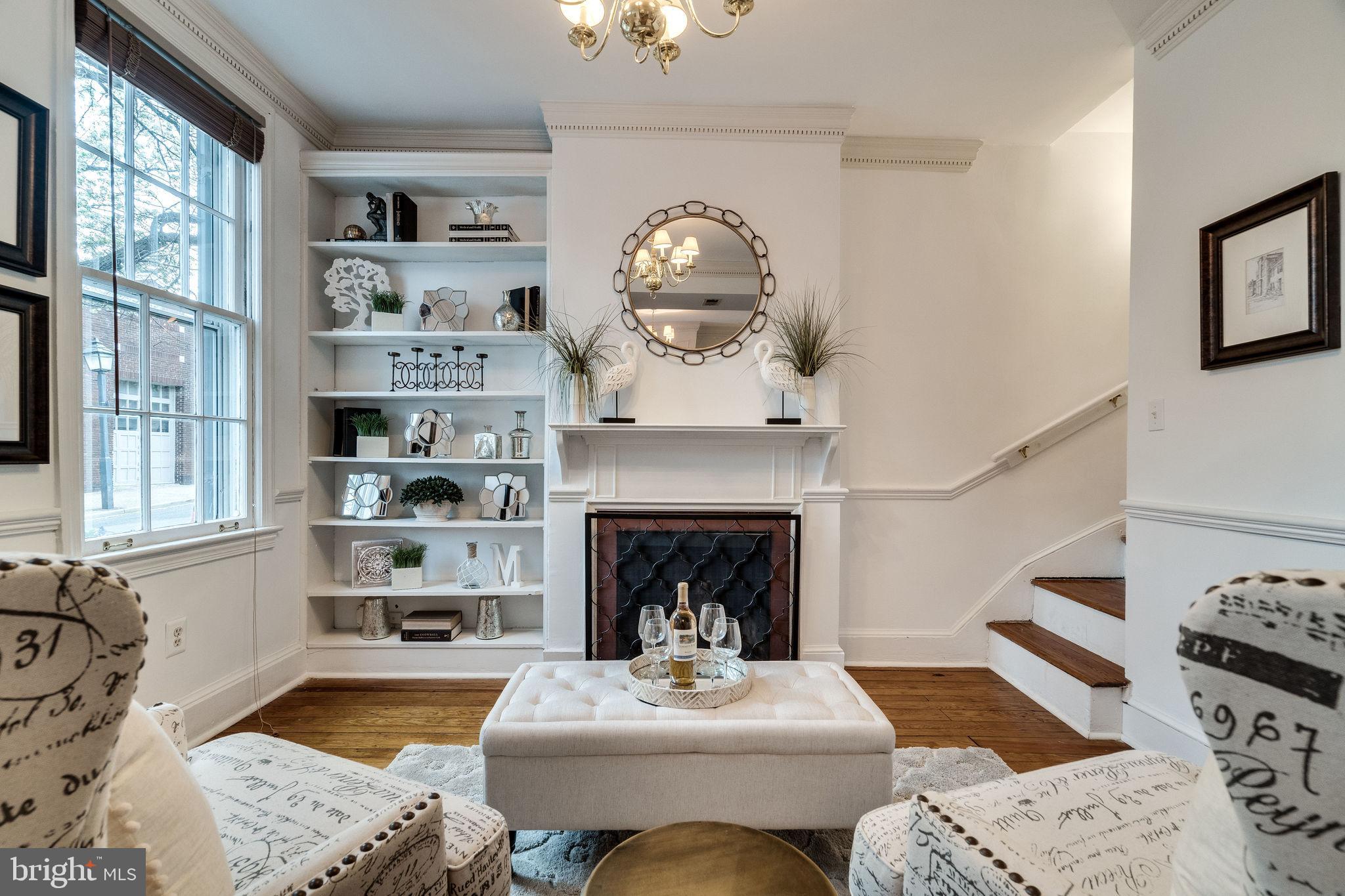 OLD TOWN ALEXANDRIA - Residential