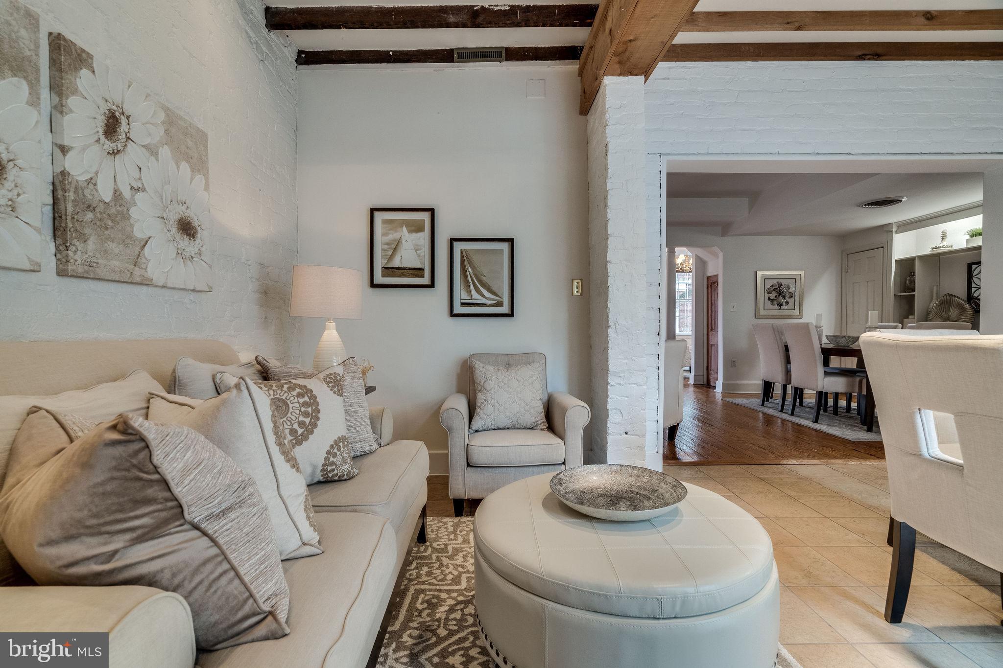 OLD TOWN ALEXANDRIA - Residential