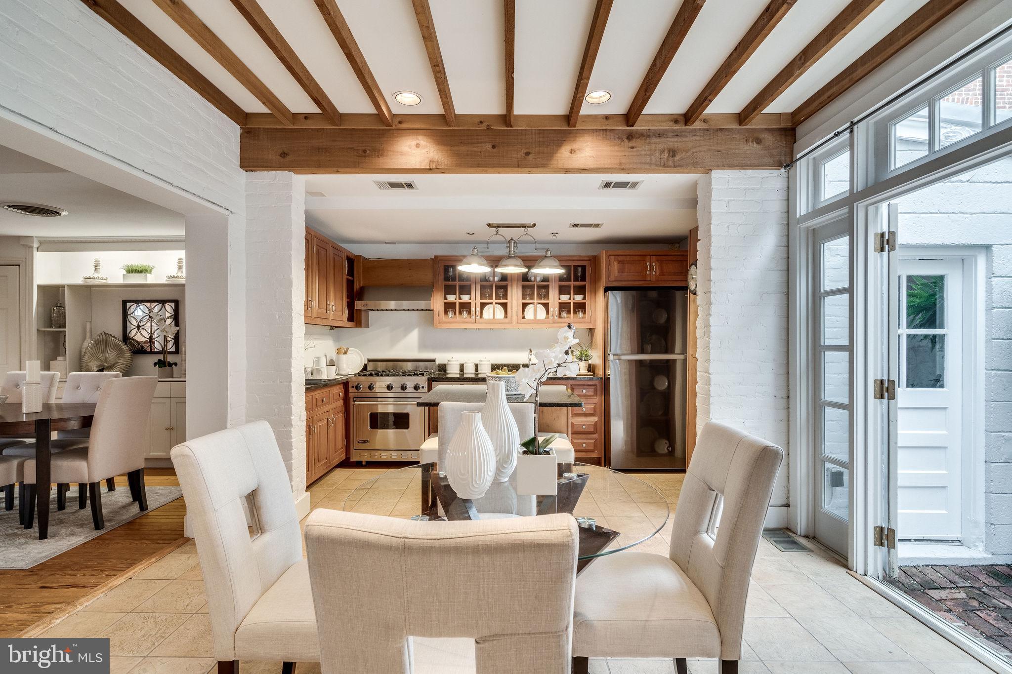 OLD TOWN ALEXANDRIA - Residential