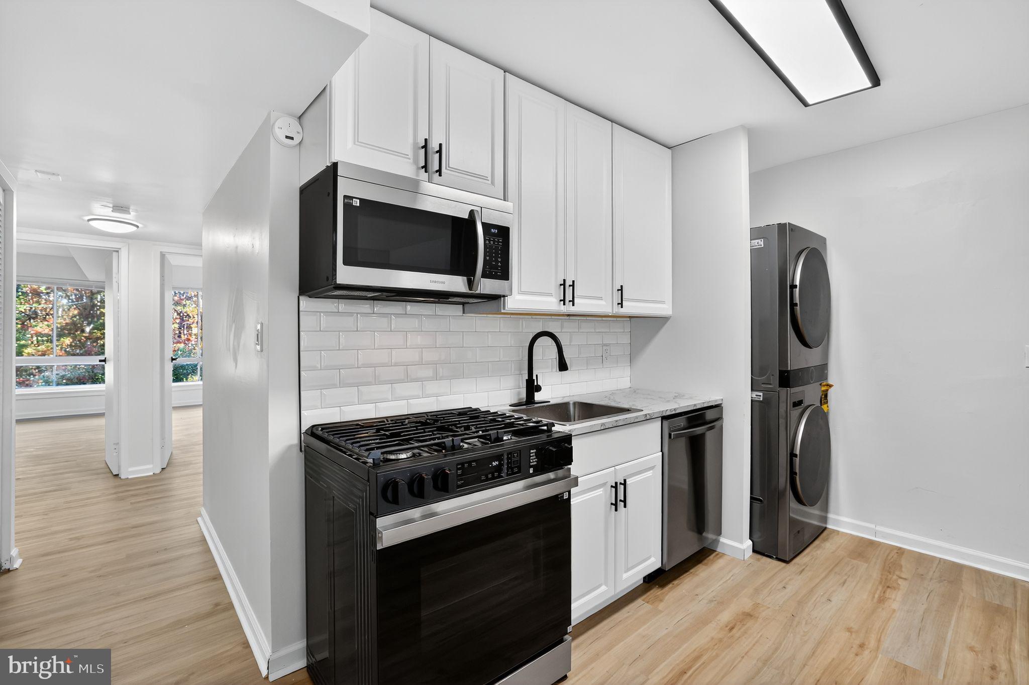 CHELSEA WOODS - Residential Lease