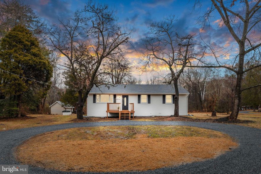 A beautifully restored and revived home full of character on TEN (10) private acres! Thoughtfully updated while preserving its original charm. Move-in ready and waiting for its next owner.

This 3-bedroom, 2 full bath home offers the perfect blend of vintage and new, featuring refinished original hardwood floors alongside new LVP flooring, creating warmth and durability throughout. The layout flows seamlessly to a brand-new deck, with a shed and barn also restored! Plenty of space to expand, garden, or simply enjoy the land and privacy.
NEW: HVAC, new roof, new plumbing, new LVP flooring, refinished original hardwood floors, fully renovated bathrooms, new kitchen, new appliances, new water heater, new washer/dryer and a NEW deck. Updated lighting throughout, including recessed lights, new doors, some new windows, and fresh paint from top to bottom. Even the shed and barn have been restored. Turn-key, worry-free. Schedule your showing before this one is gone!

-----------------------------------------------------------------------------------------------------------------------------------------------------------------------------



Una casa bellamente restaurada y renovada, llena de carácter, ubicada en DIEZ (10) acres privados! Remodelada cuidadosamente conservando su encanto original. Lista para mudarse y esperando a su futuro dueño. 3 habitaciones, 2 baños completos, deck, shed, Granero, y mucho espacio para construir más!
NUEVO! Sistema HVAC, nuevo techo, nueva plomería, pisos LVP,  y los pisos de madera originales fueron restaurados, los baños completamente renovados, cocina nueva, electrodomésticos nuevos, calentador de agua nuevo y una terraza completamente nueva. Iluminación de techo integrada, puertas nuevas, algunas ventanas nuevas y pintura fresca en toda la casa. Incluso el shed y el granero han sido restaurados. Llama hoy para agendar tu visita antes de que esta oportunidad desaparezca!