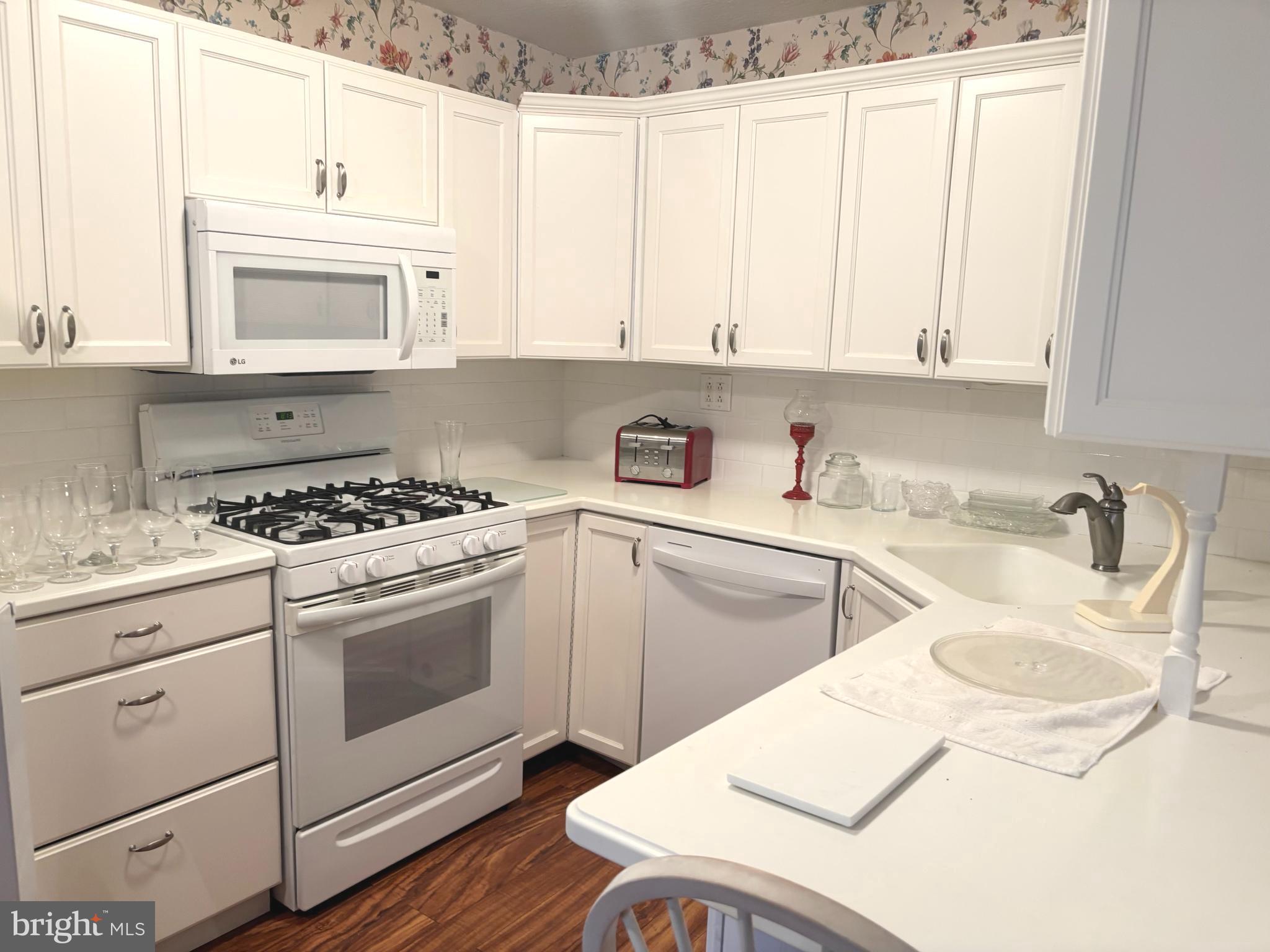 PARKWOOD - Residential