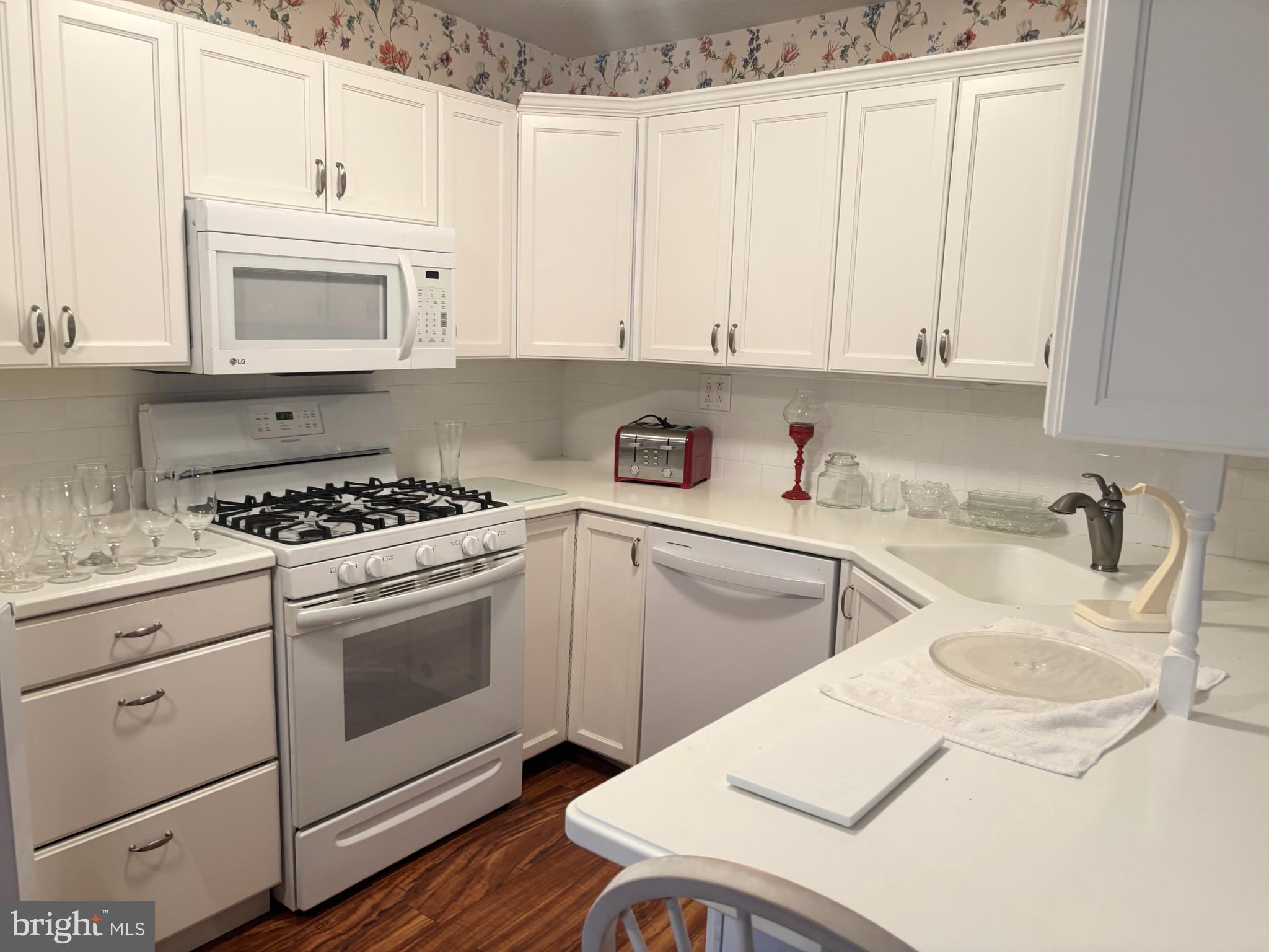 PARKWOOD - Residential