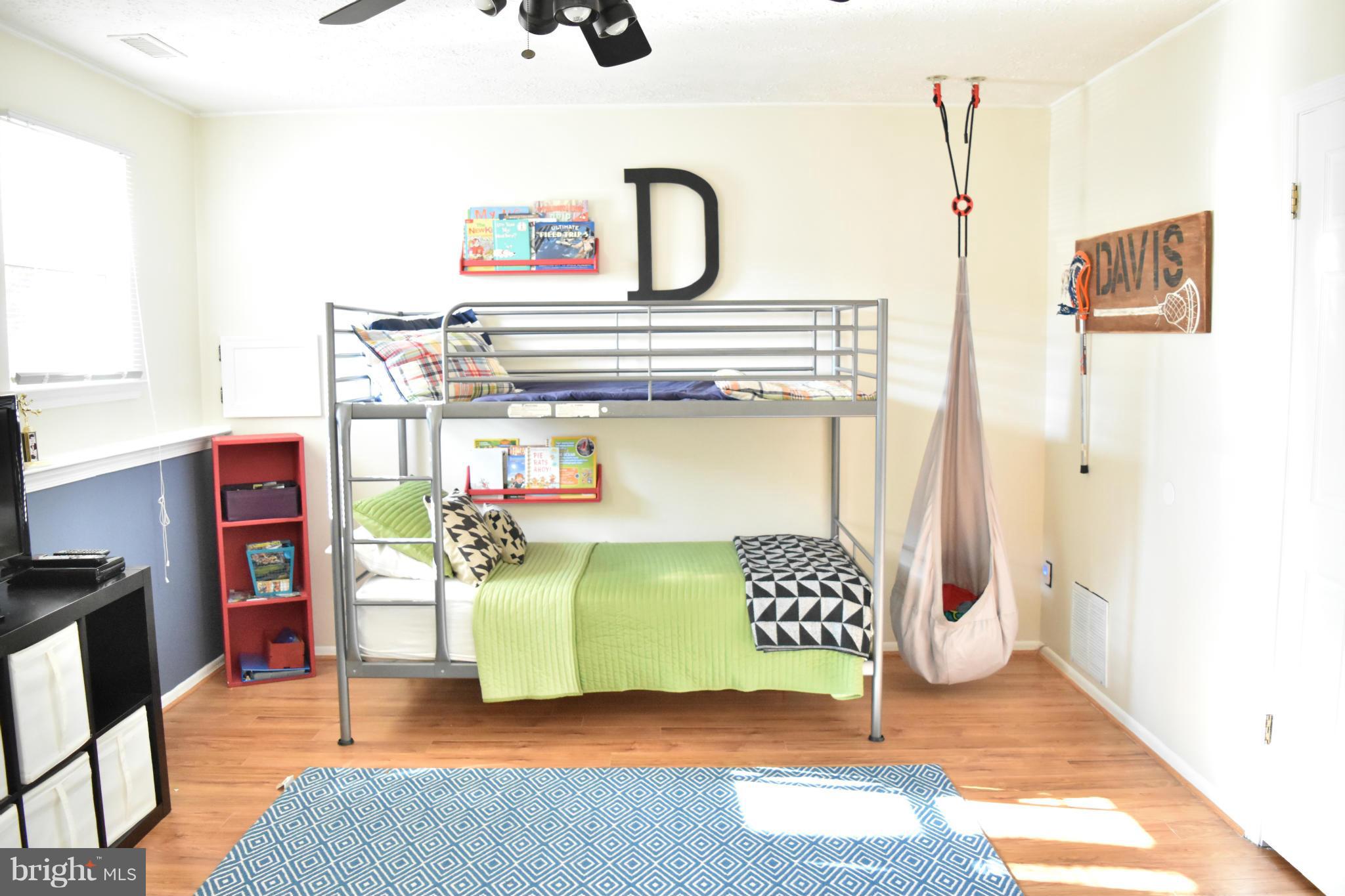 LINTHICUM OAKS - Residential