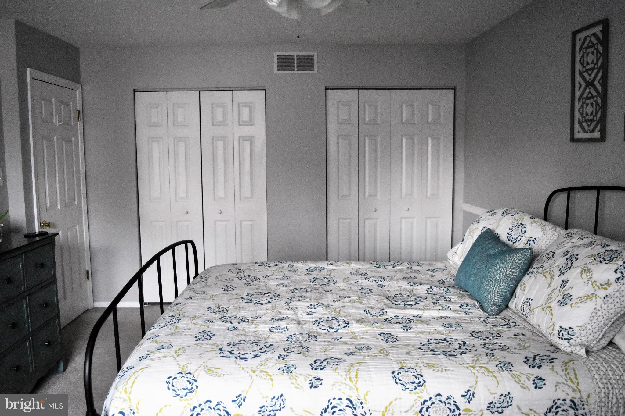 LINTHICUM OAKS - Residential