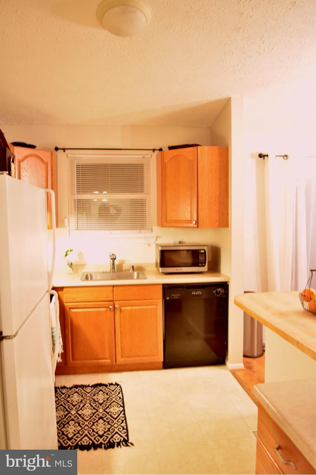 LINTHICUM OAKS - Residential