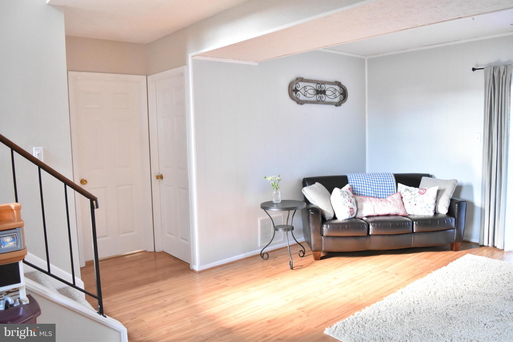 LINTHICUM OAKS - Residential