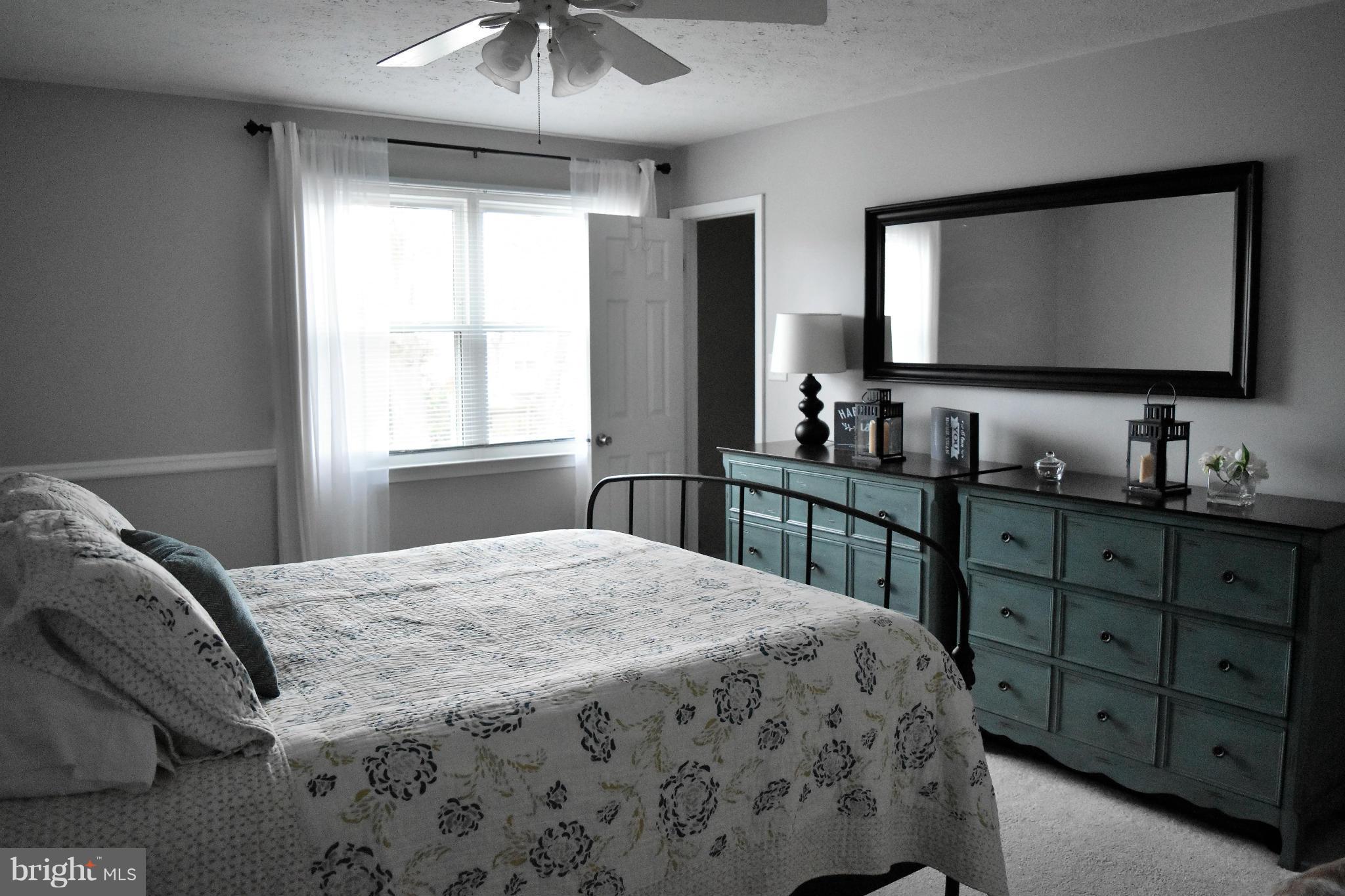 LINTHICUM OAKS - Residential