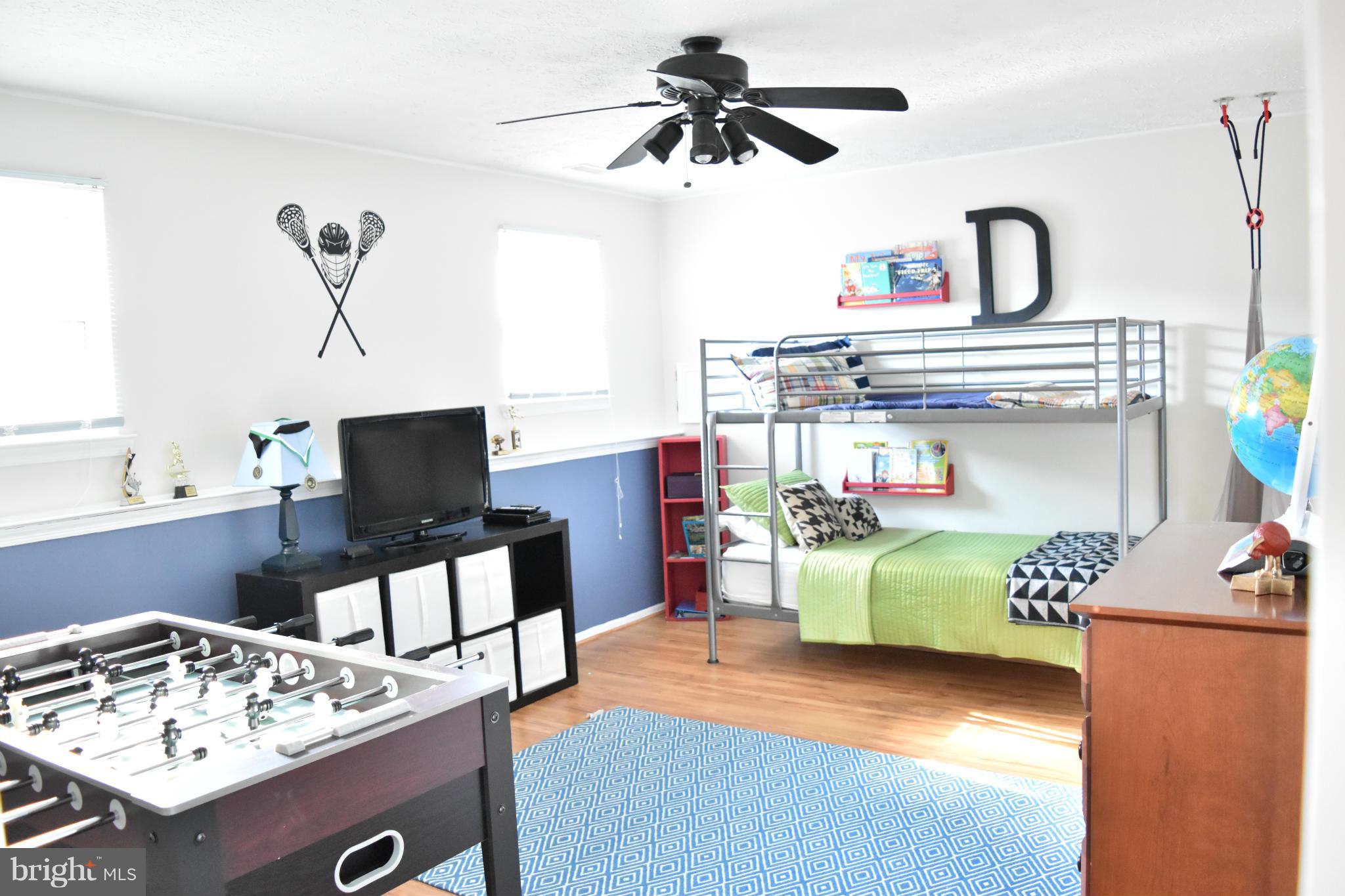 LINTHICUM OAKS - Residential